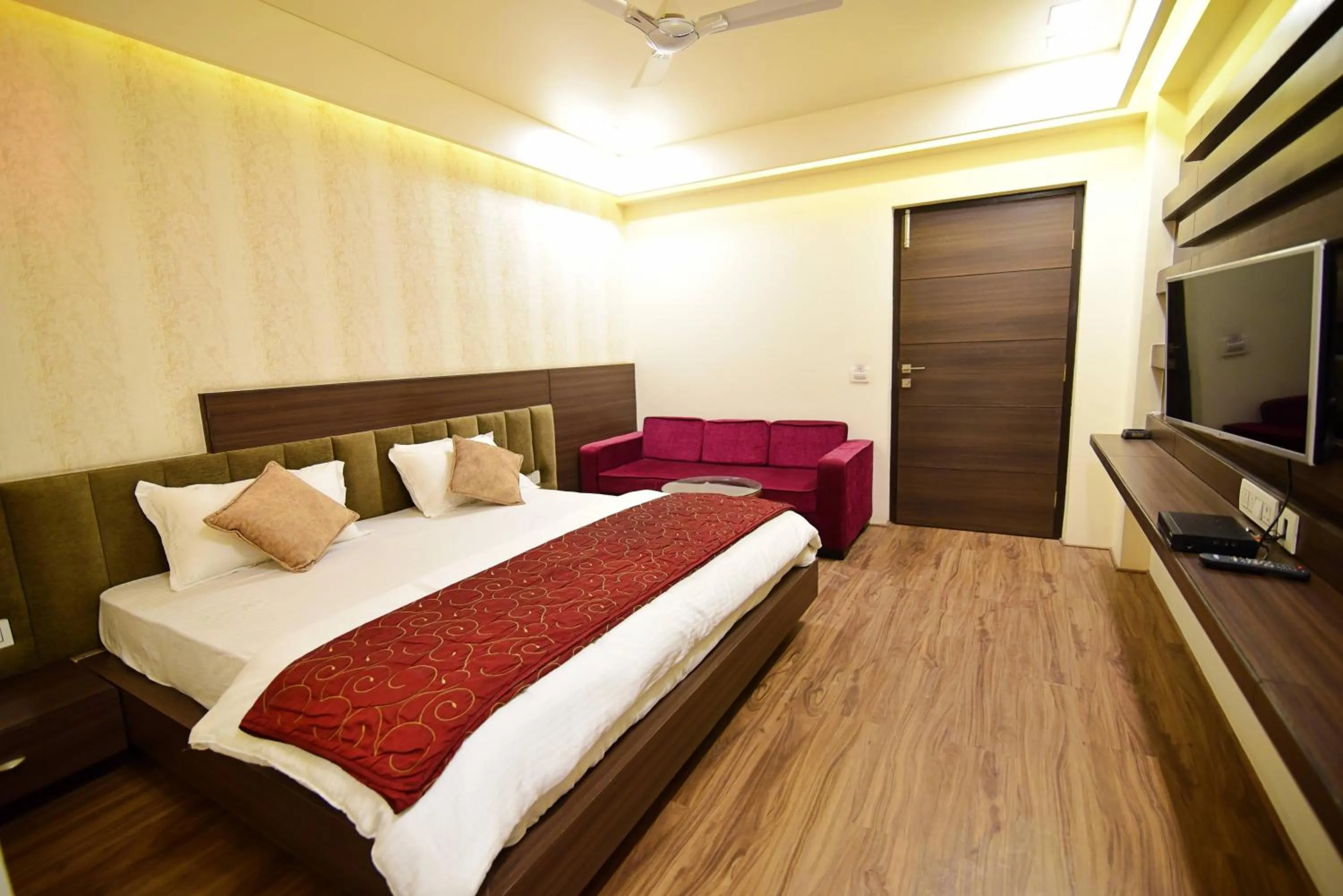 Bed in Hotel Shyampuriya Palace