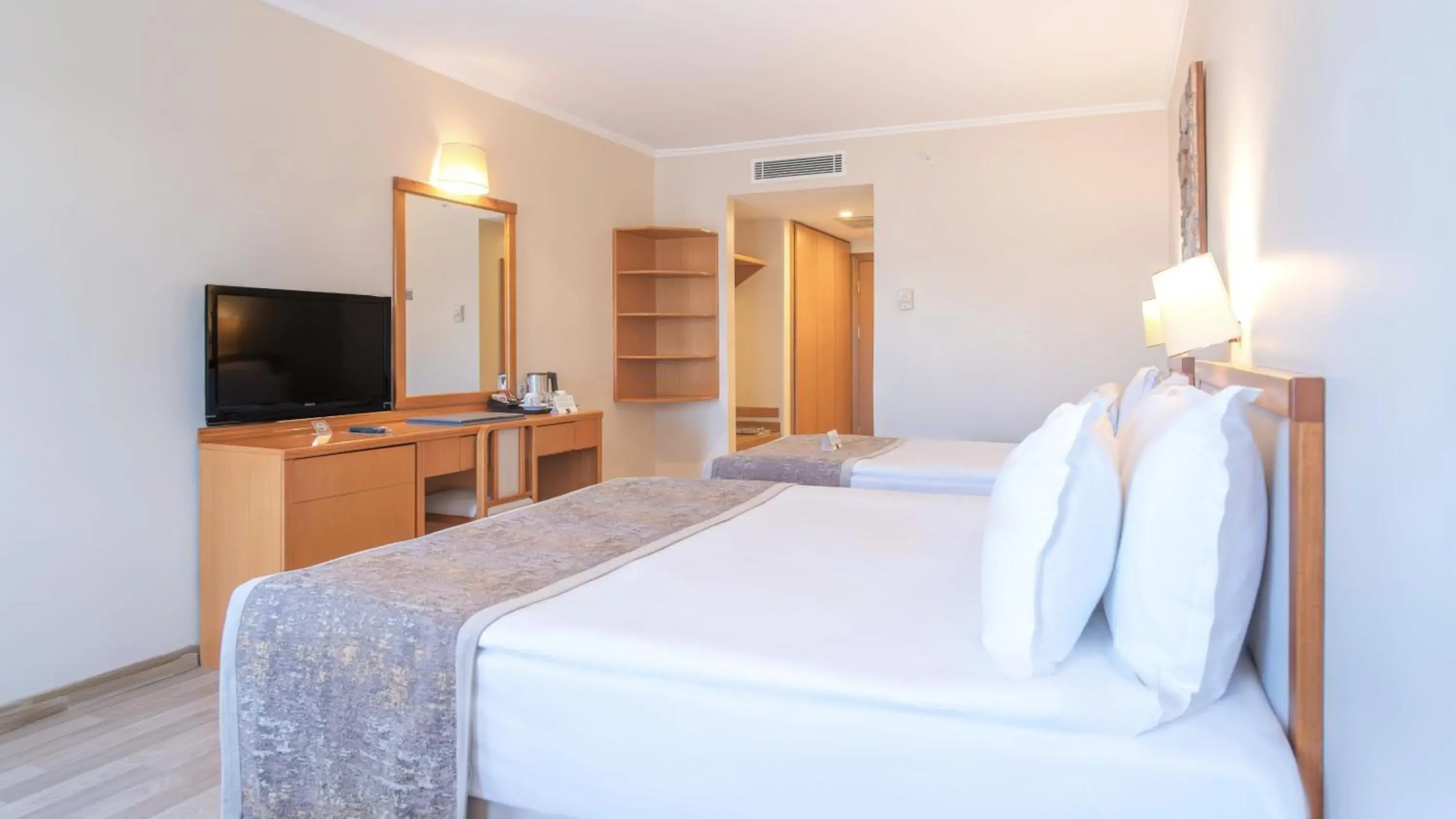 Bed in Miramare Queen Hotel - Ultra All Inclusive Bed in Miramare Queen Hotel - Ultra All Inclusive