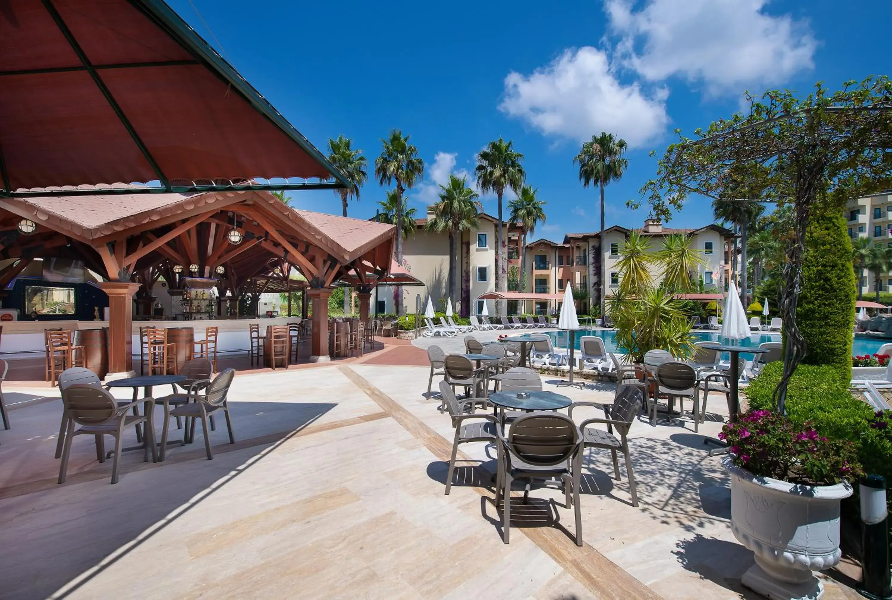 Property building in Miramare Queen Hotel - Ultra All Inclusive Property building in Miramare Queen Hotel - Ultra All Inclusive