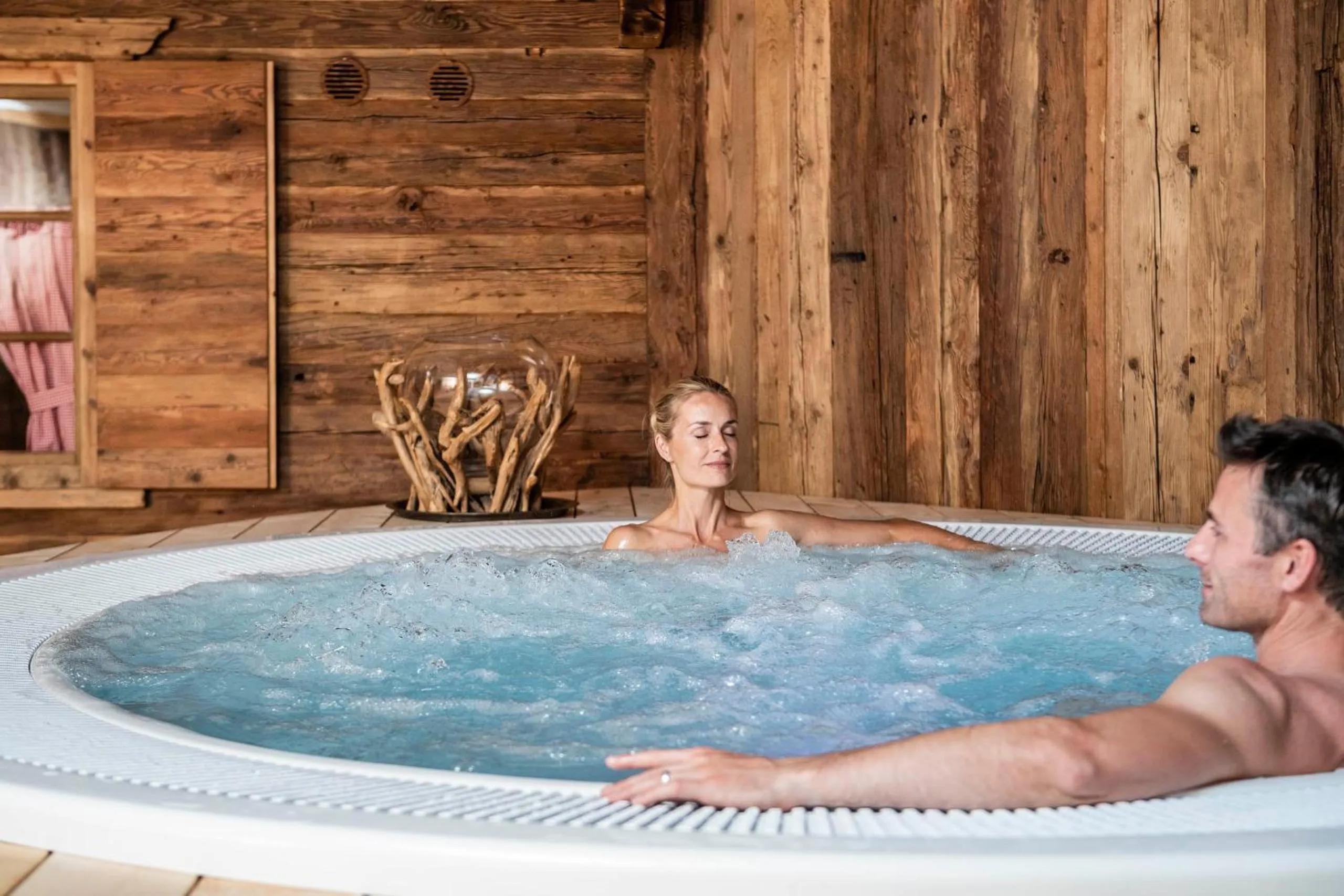 Hot Tub in Mirabell Dolomites Hotel - Luxury Ayurveda & Spa