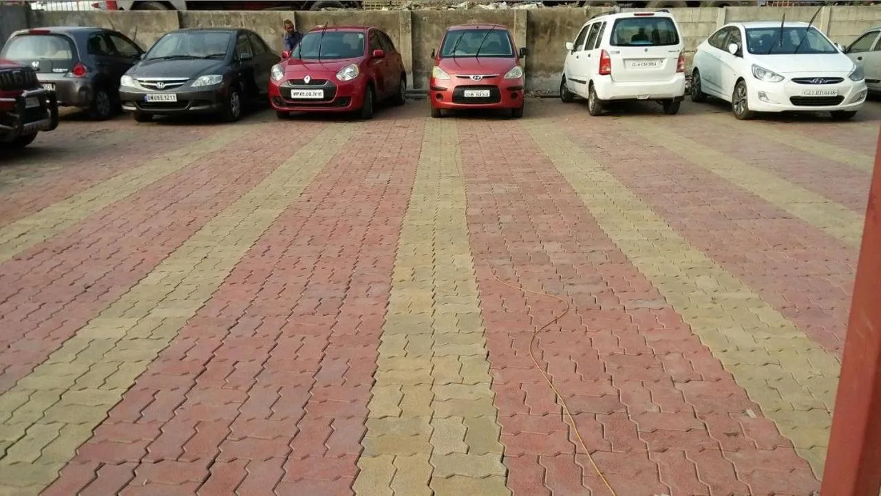 Parking in Hotel Easy Retreat