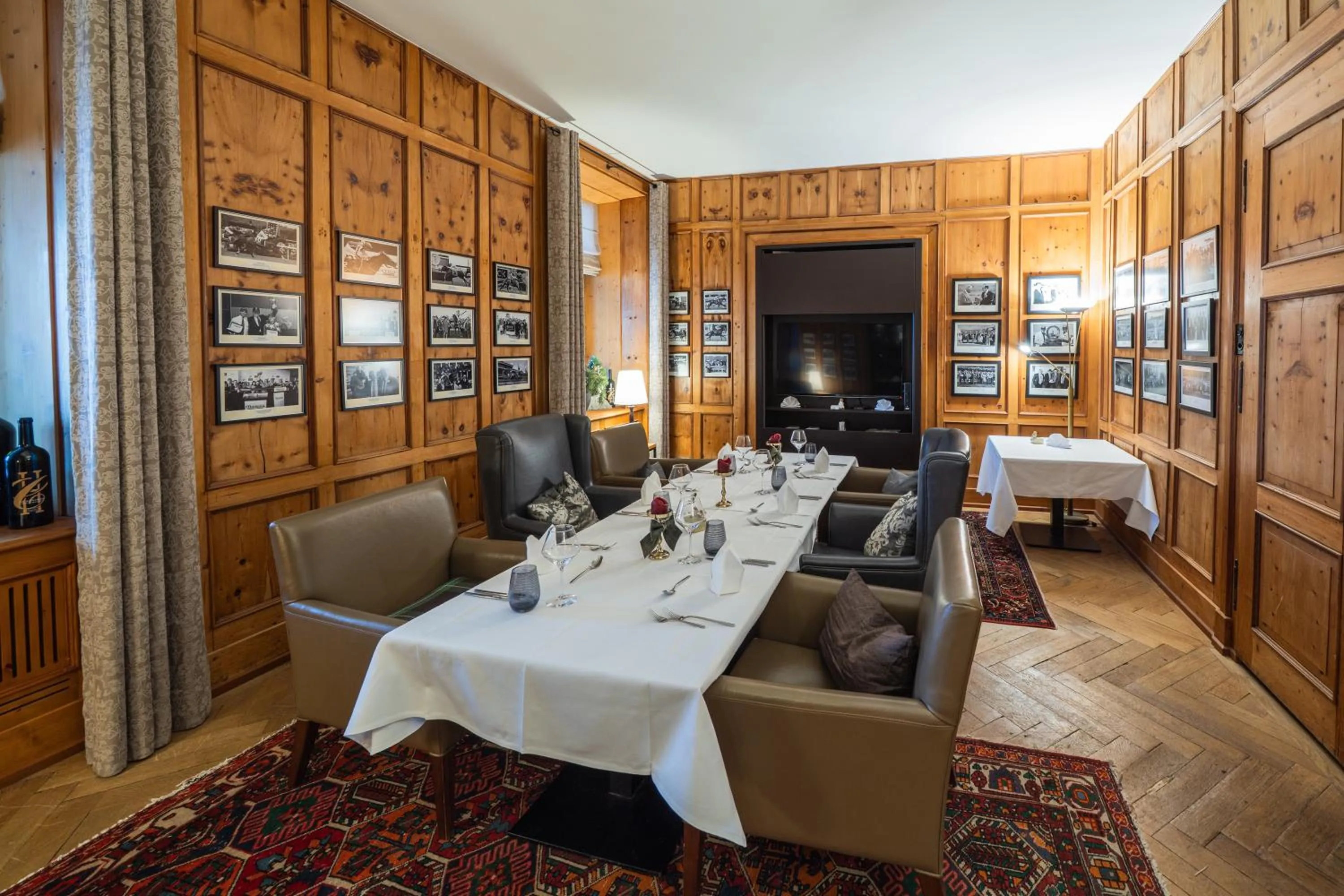 Restaurant/places to eat in The Alpina Mountain Resort