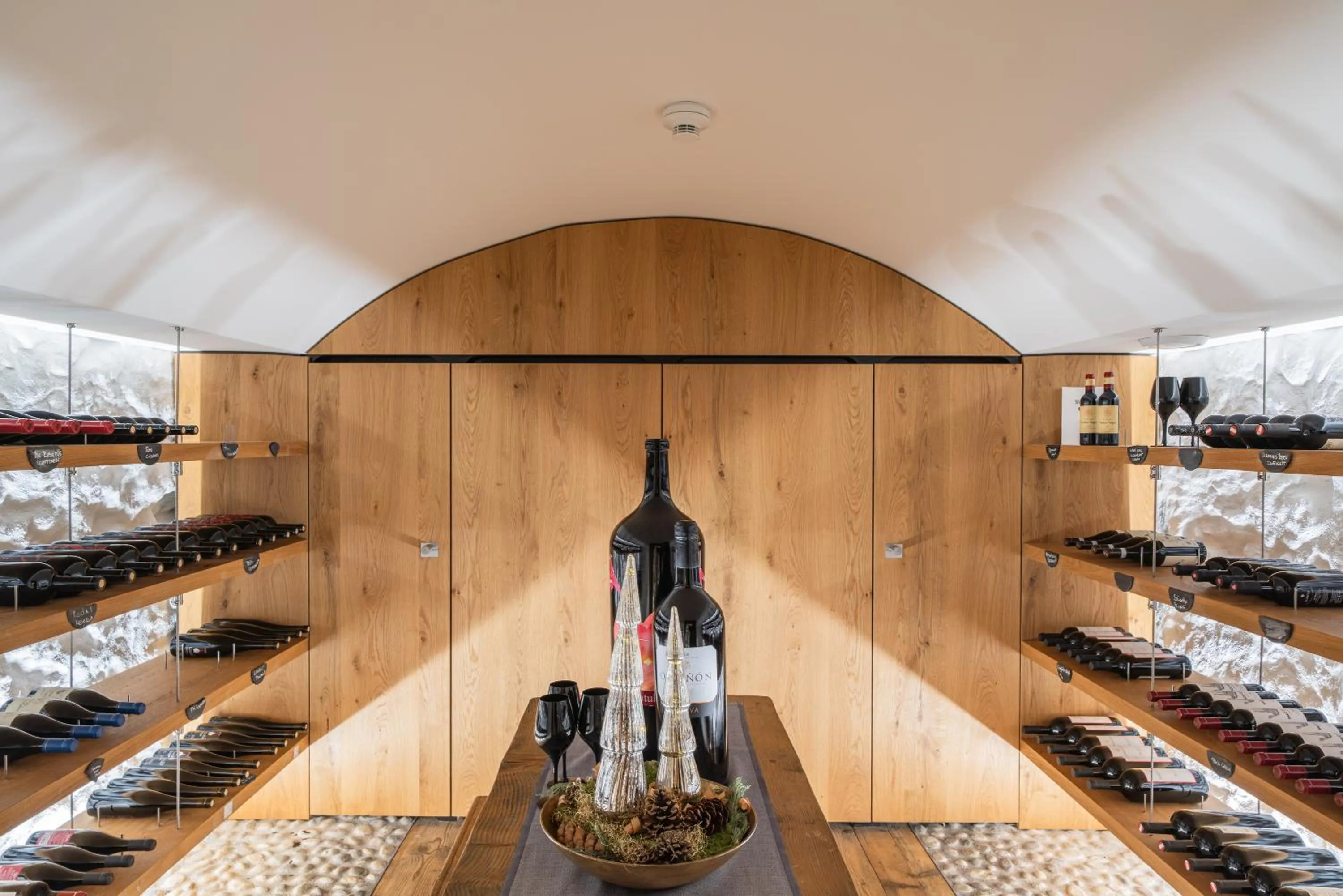 Restaurant/places to eat in The Alpina Mountain Resort