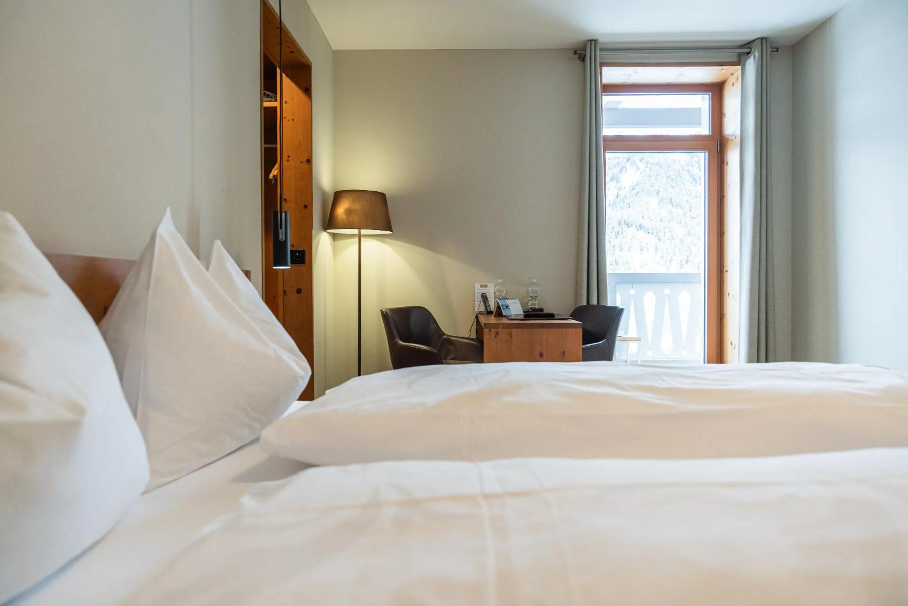 Photo of the whole room, Bed in The Alpina Mountain Resort