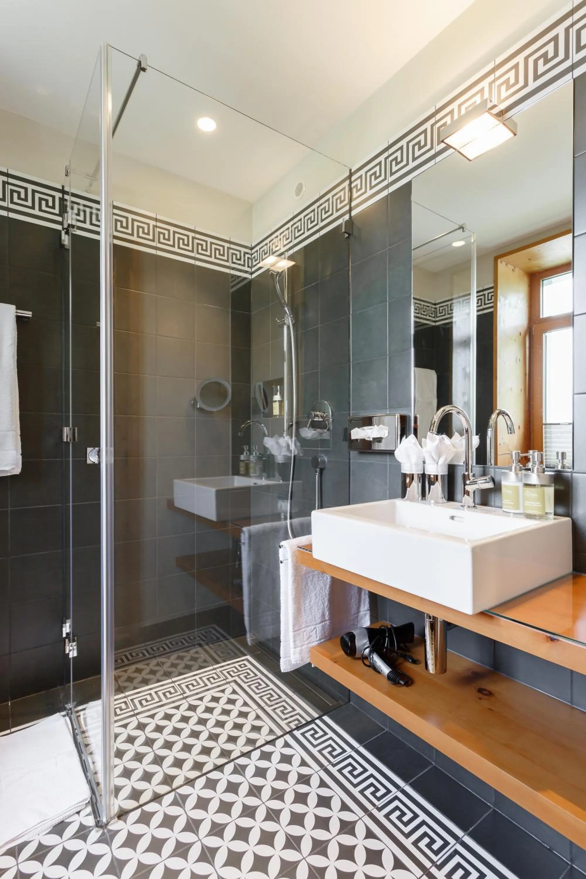 Shower in The Alpina Mountain Resort