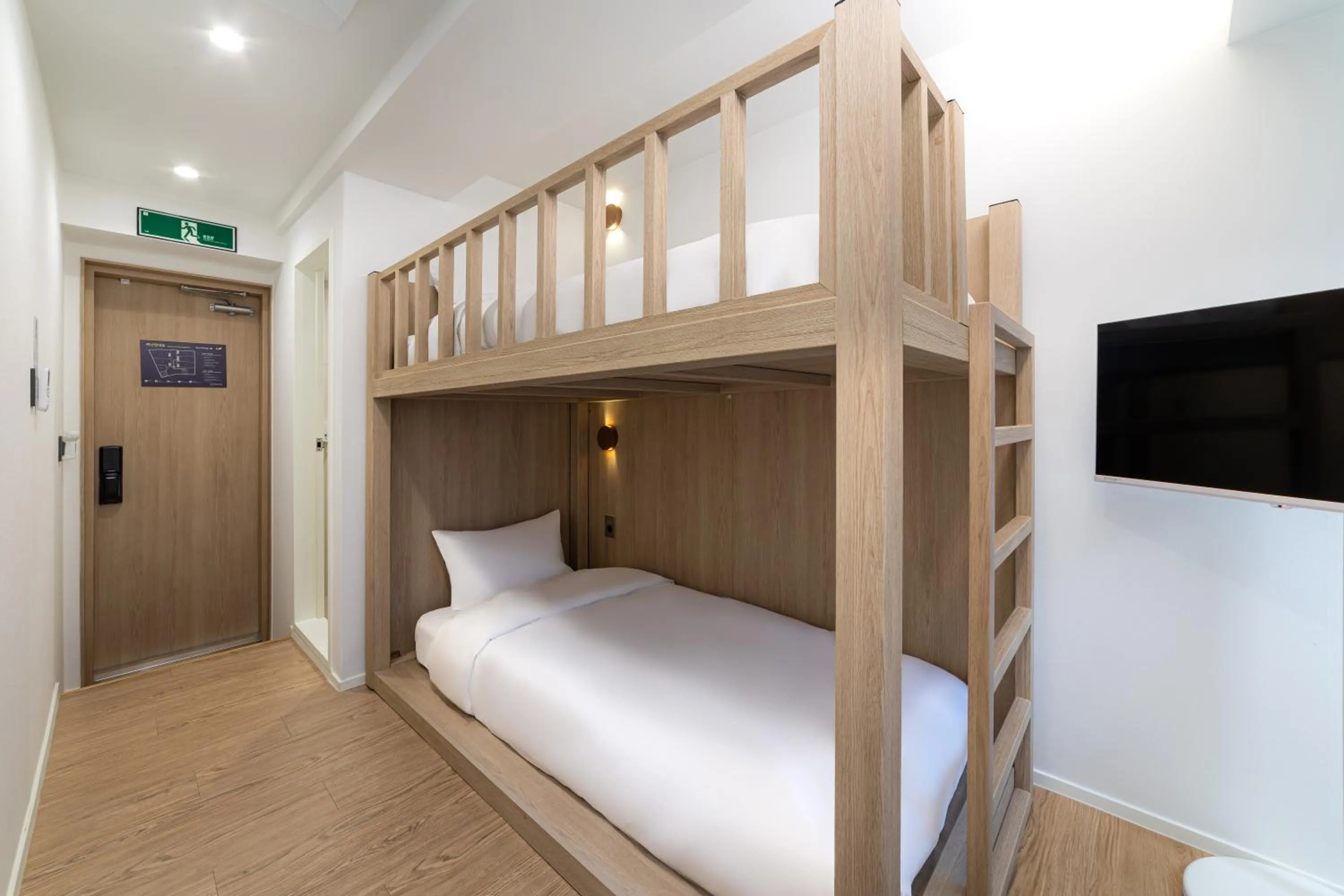 bunk bed, Bed in Hi Stay Myeongdong