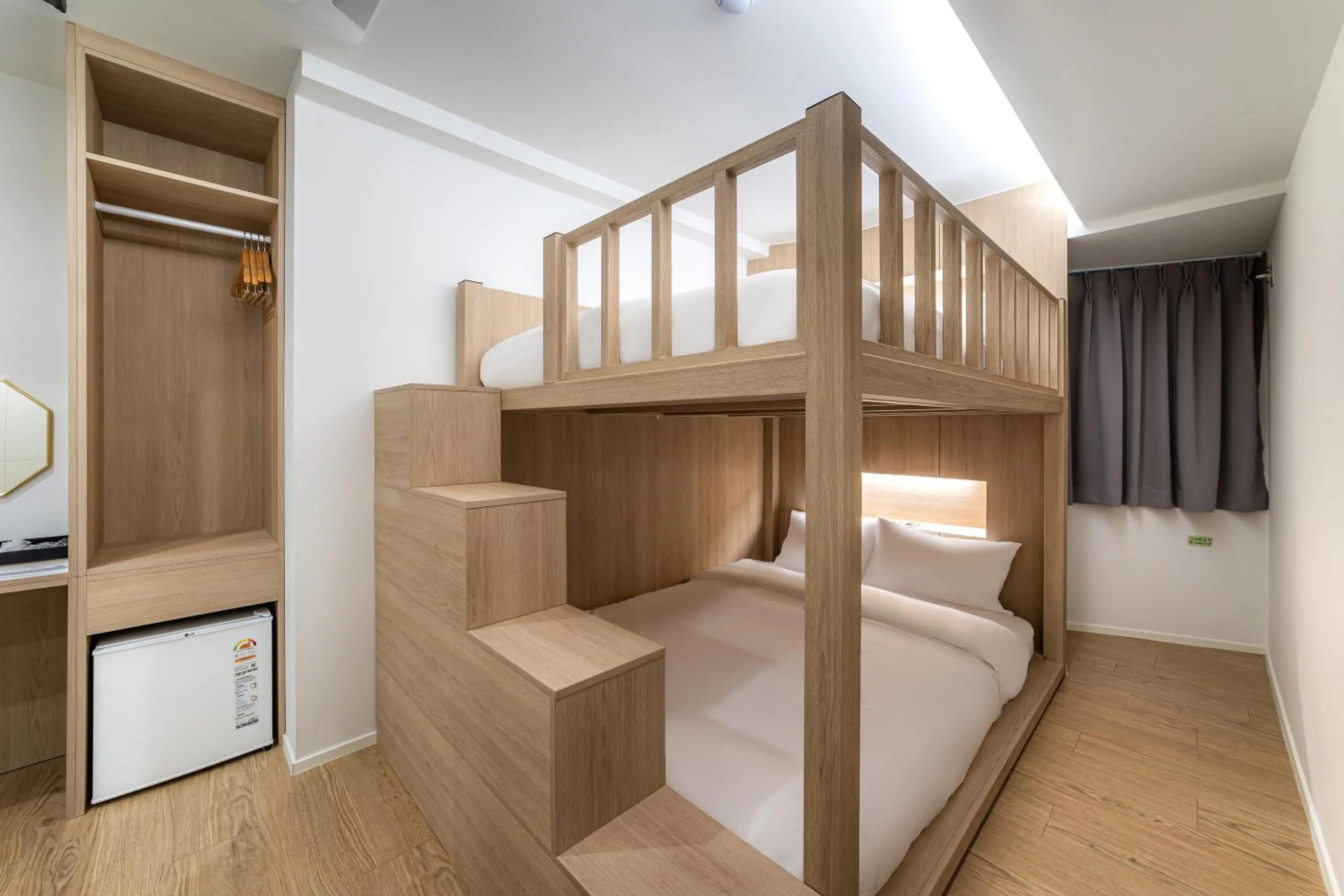 Photo of the whole room, Bed in Hi Stay Myeongdong