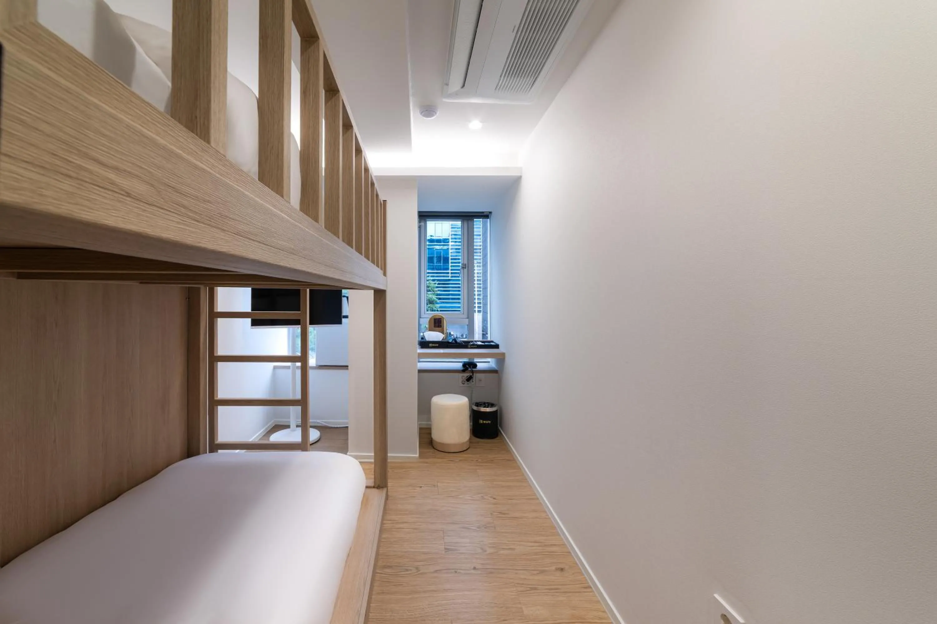 Photo of the whole room, Bed in Hi Stay Myeongdong