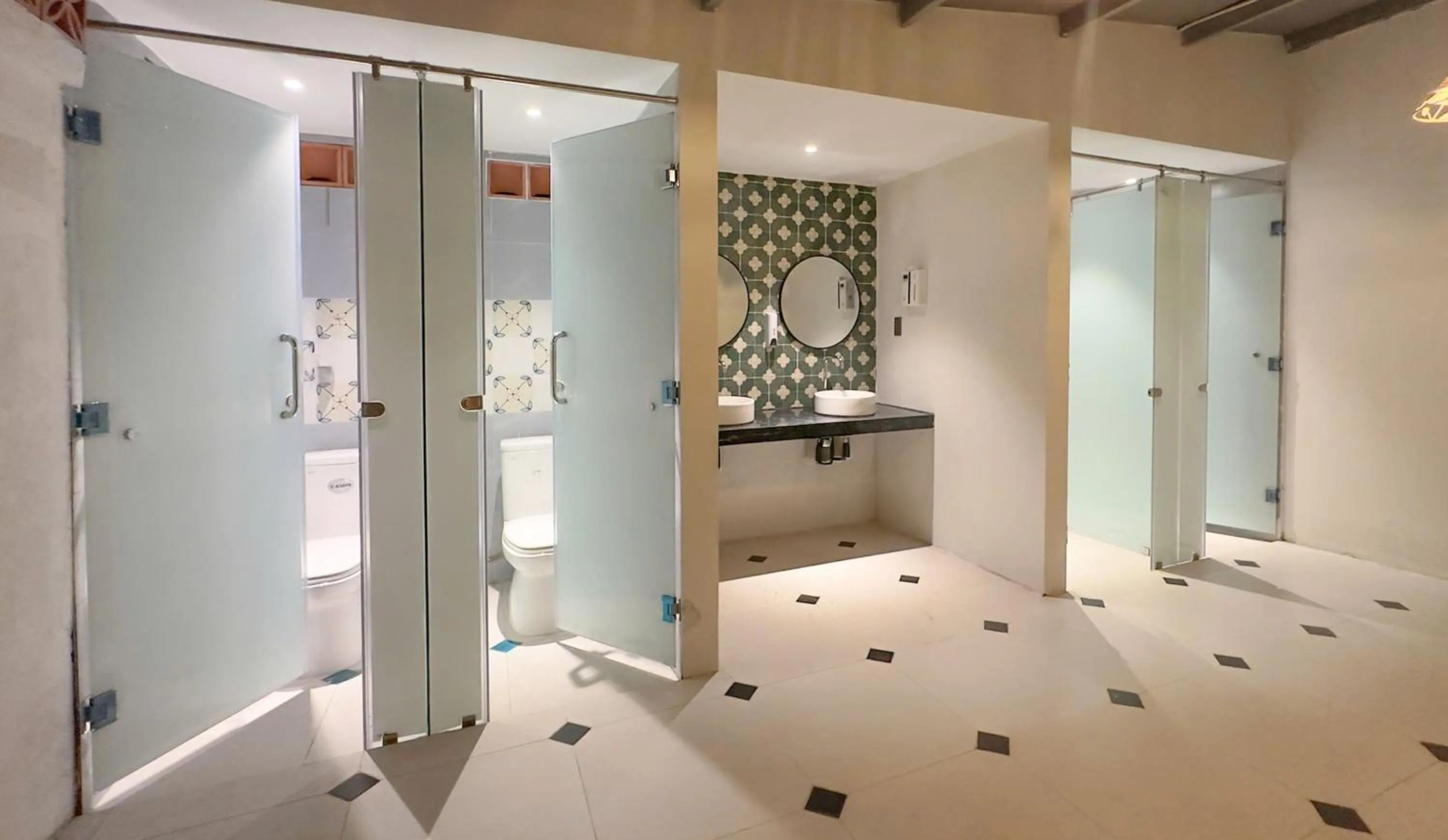 Shower in Sujet Beach Hotel and Apartment Danang by Haviland