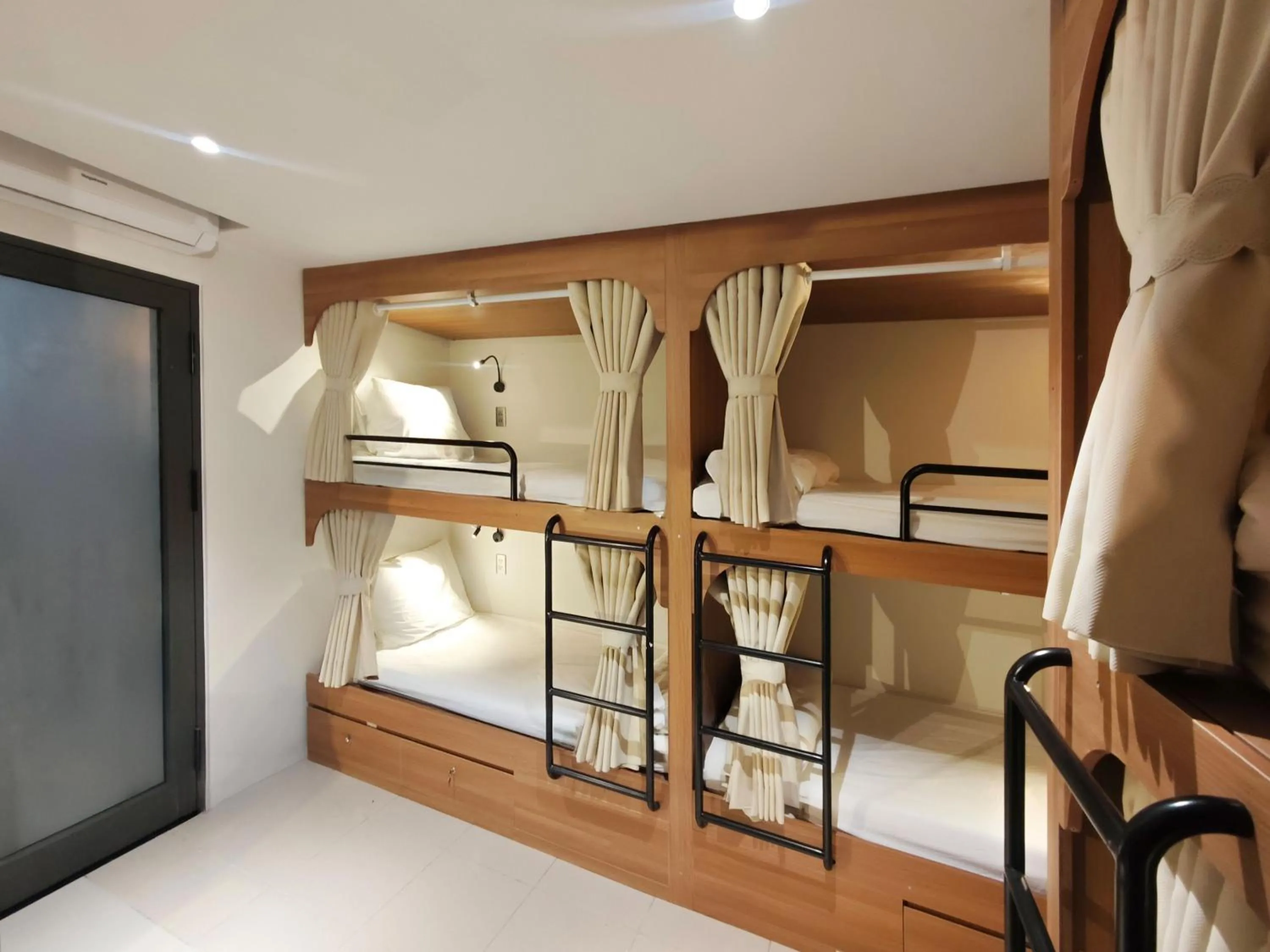 bunk bed, Bed in Sujet Beach Hotel and Apartment Danang by Haviland