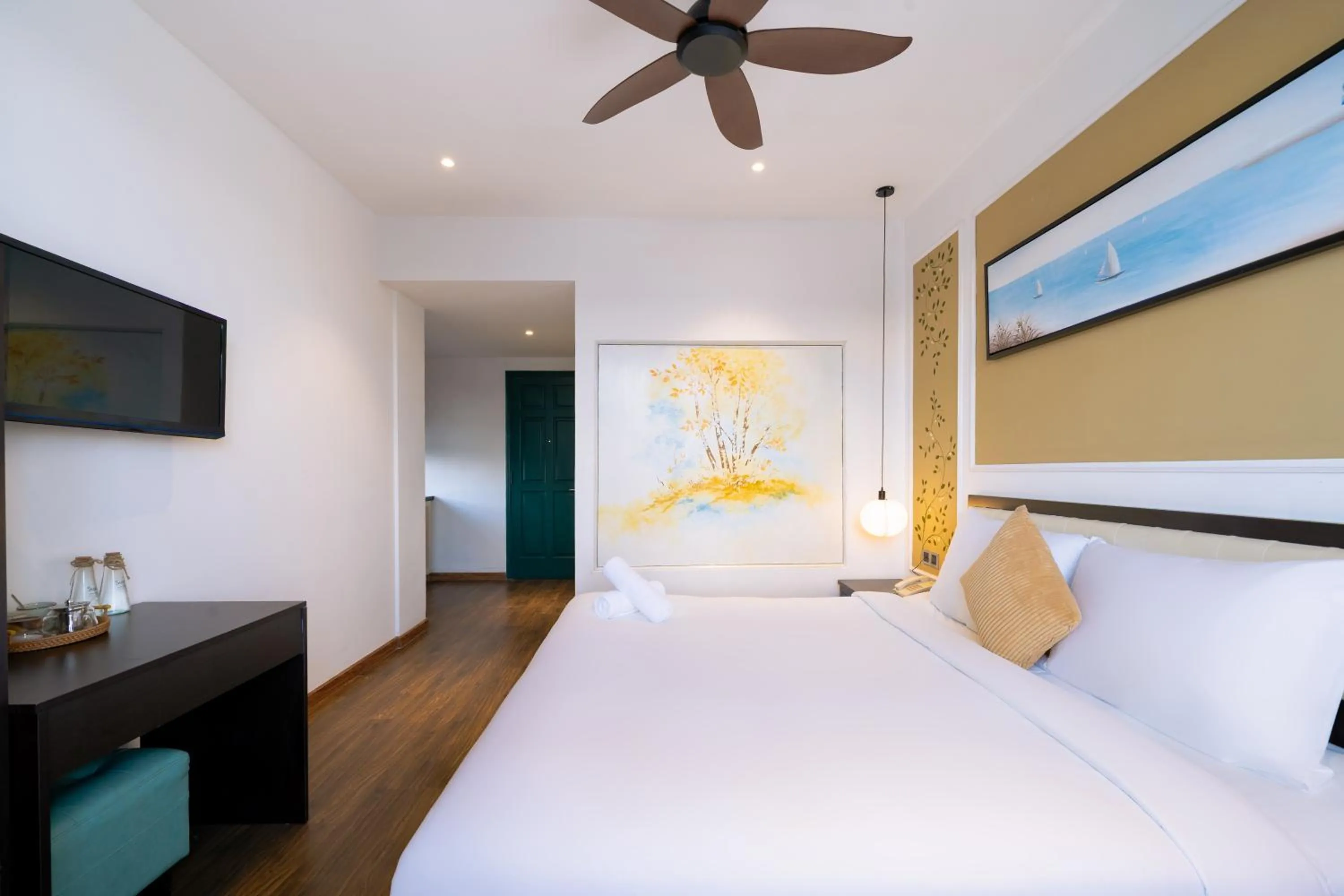 Bedroom, Bed in Sujet Beach Hotel and Apartment Danang by Haviland