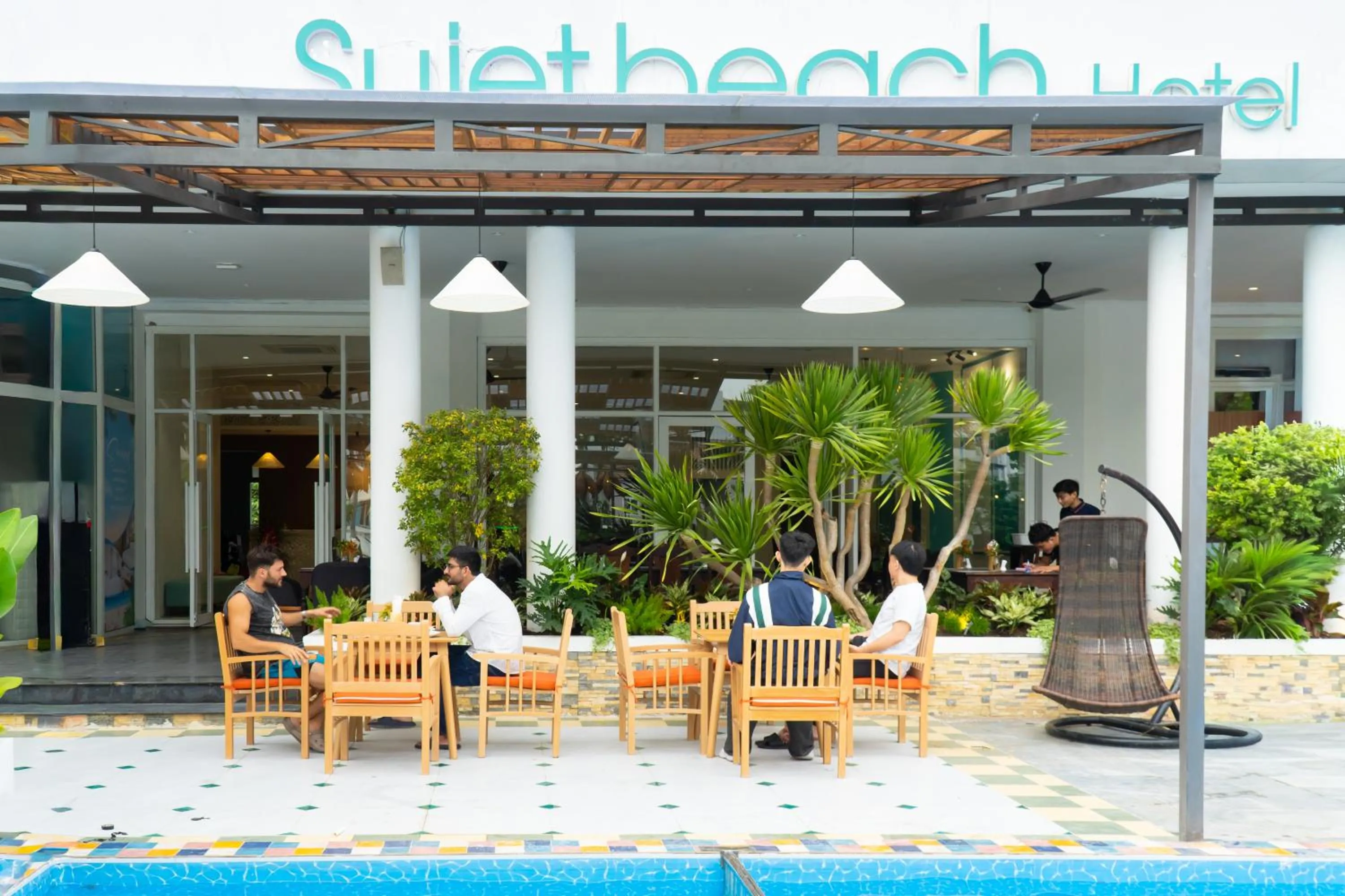 Restaurant/places to eat in Sujet Beach Hotel and Apartment Danang by Haviland
