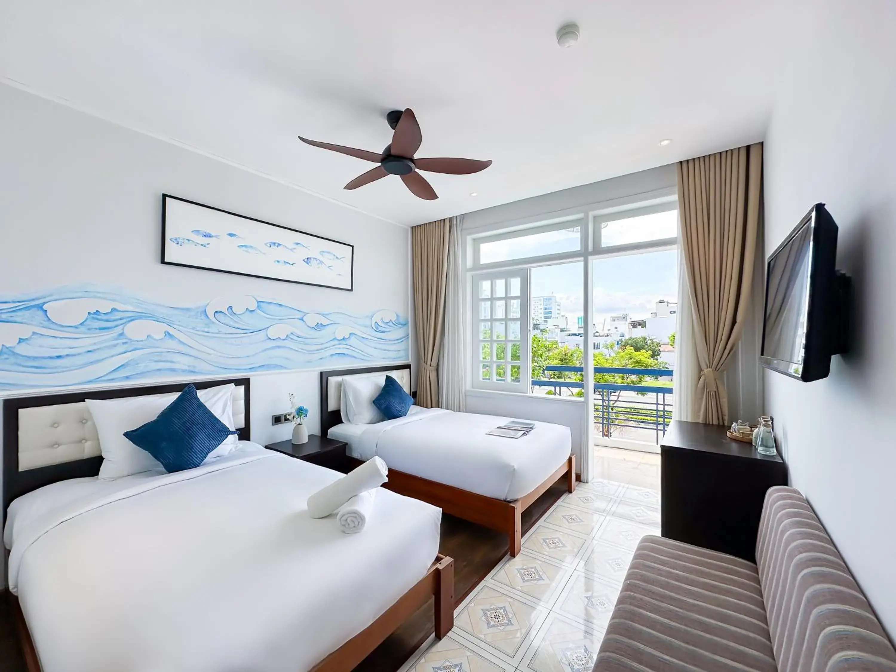 Superior Twin Room in Sujet Beach Hotel and Apartment Danang by Haviland Superior Twin Room in Sujet Beach Hotel and Apartment Danang by Haviland