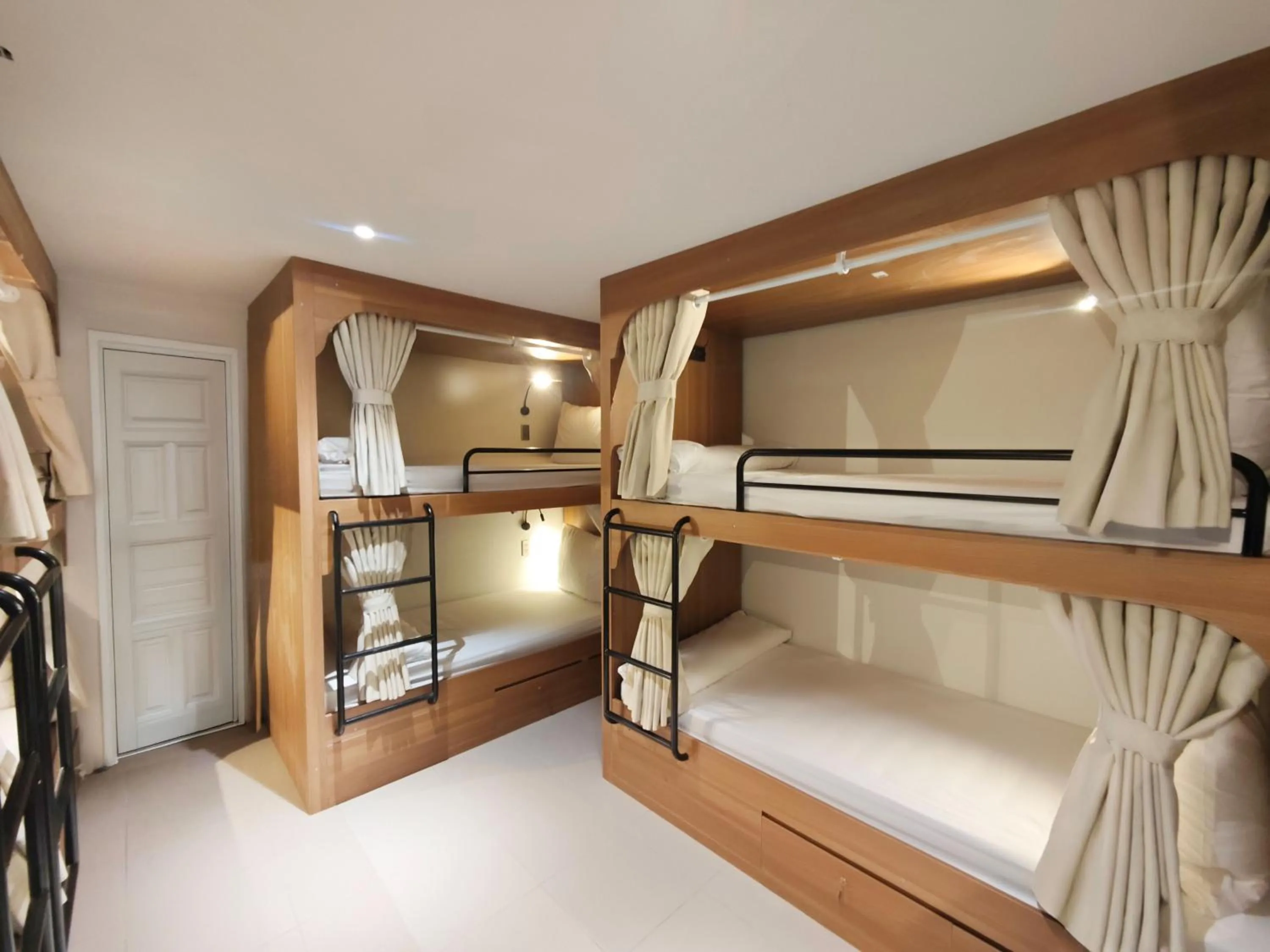 bunk bed, Bed in Sujet Beach Hotel and Apartment Danang by Haviland