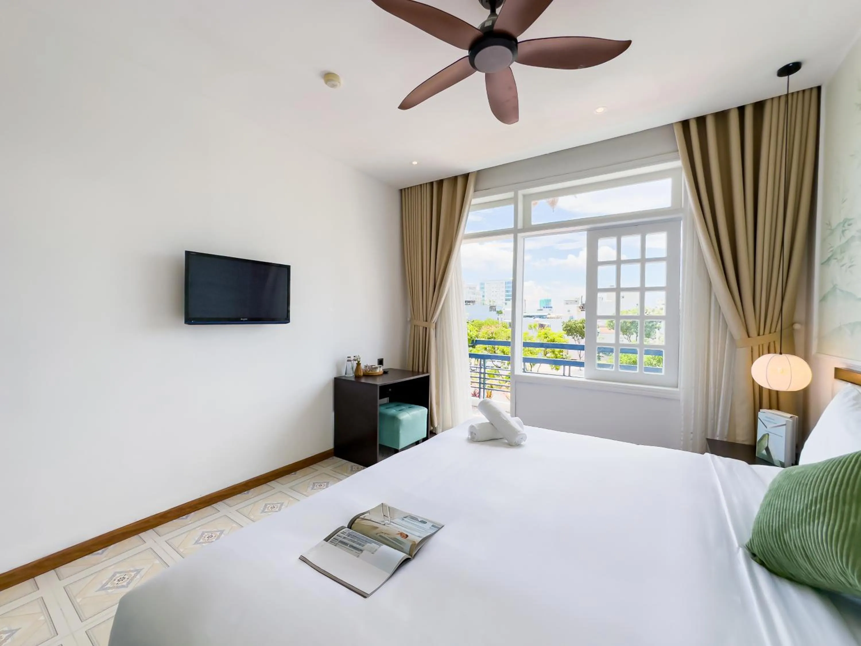Bedroom, Bed in Sujet Beach Hotel and Apartment Danang by Haviland