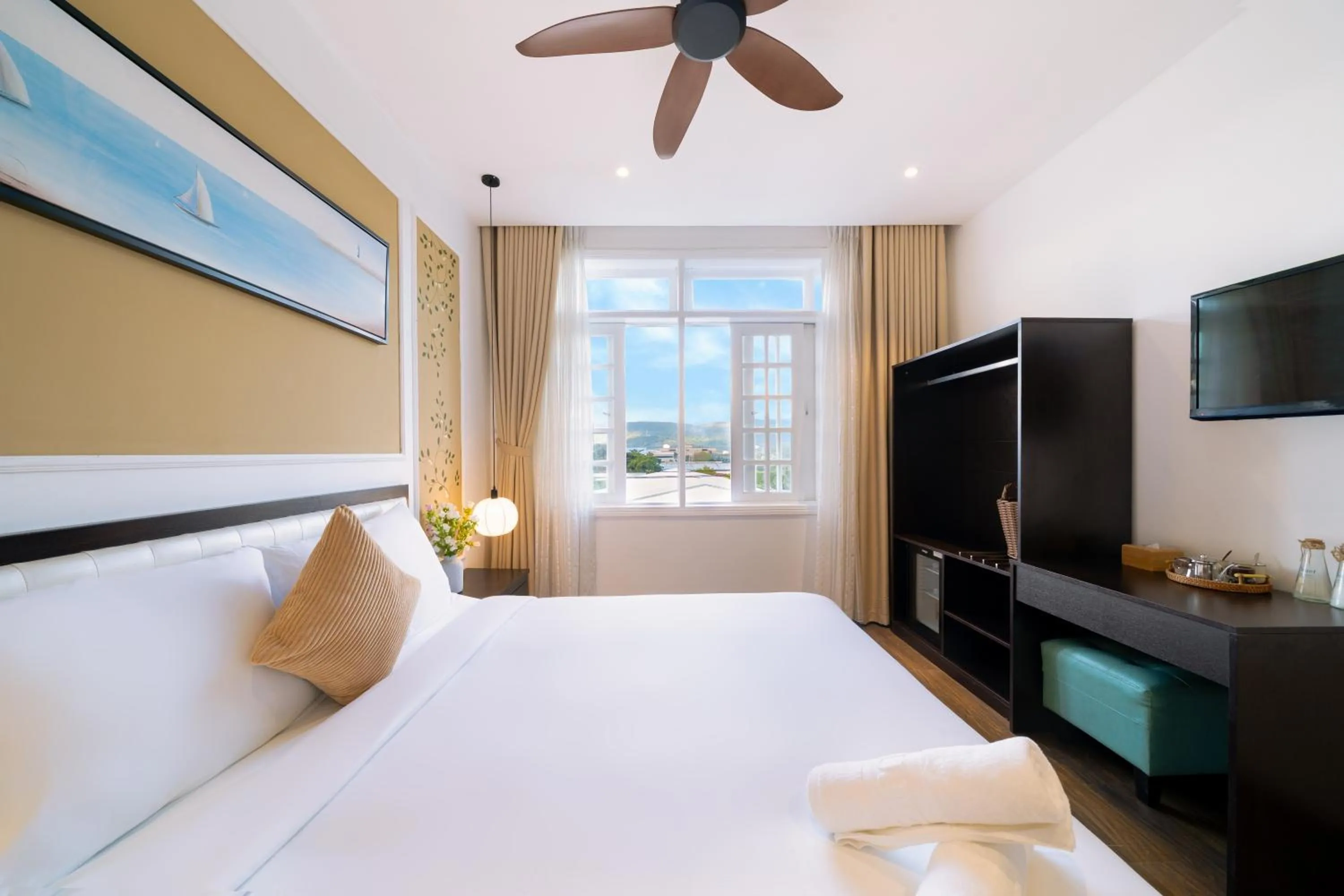 Bedroom, Bed in Sujet Beach Hotel and Apartment Danang by Haviland