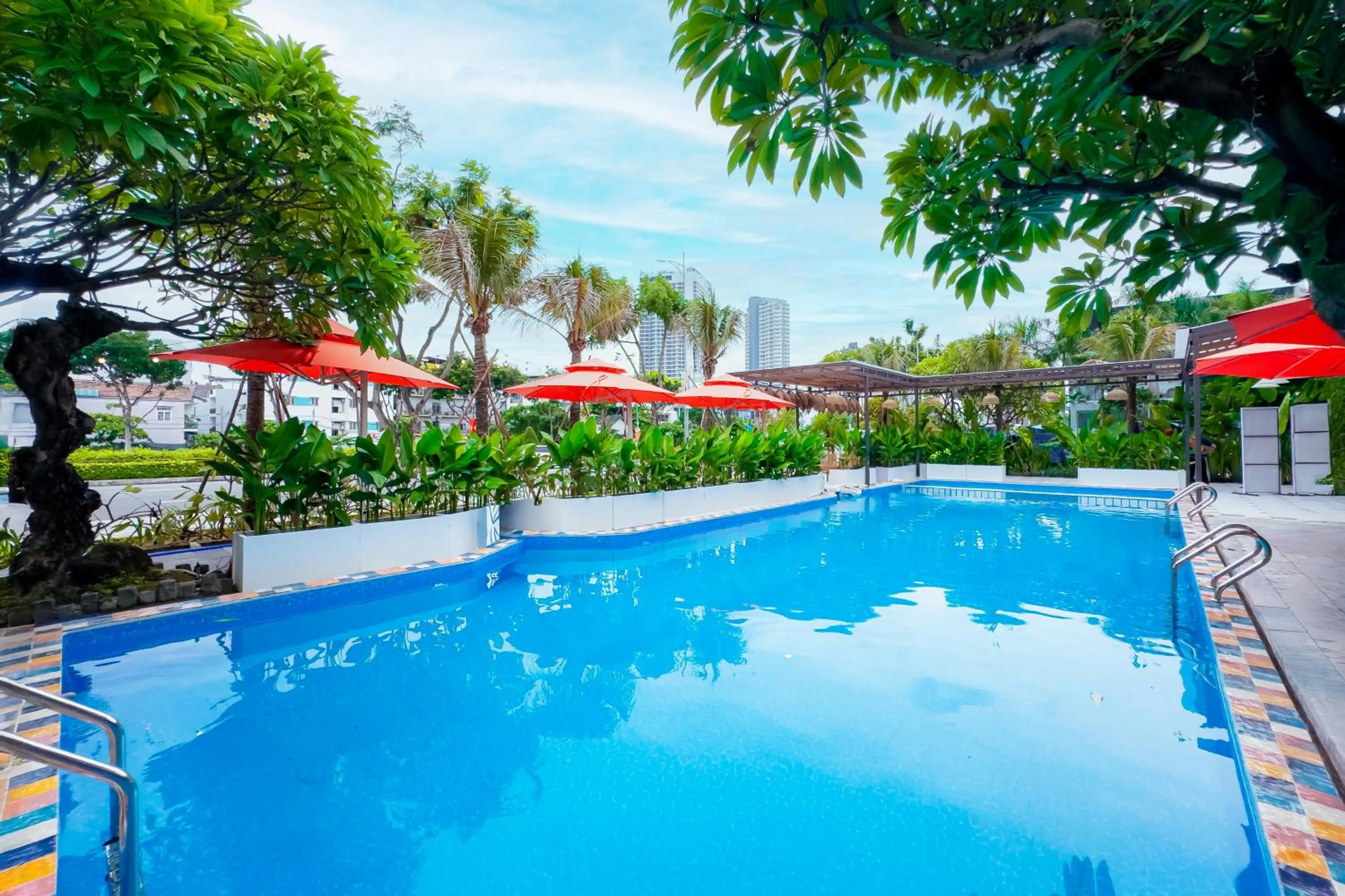 Swimming pool in Sujet Beach Hotel and Apartment Danang by Haviland