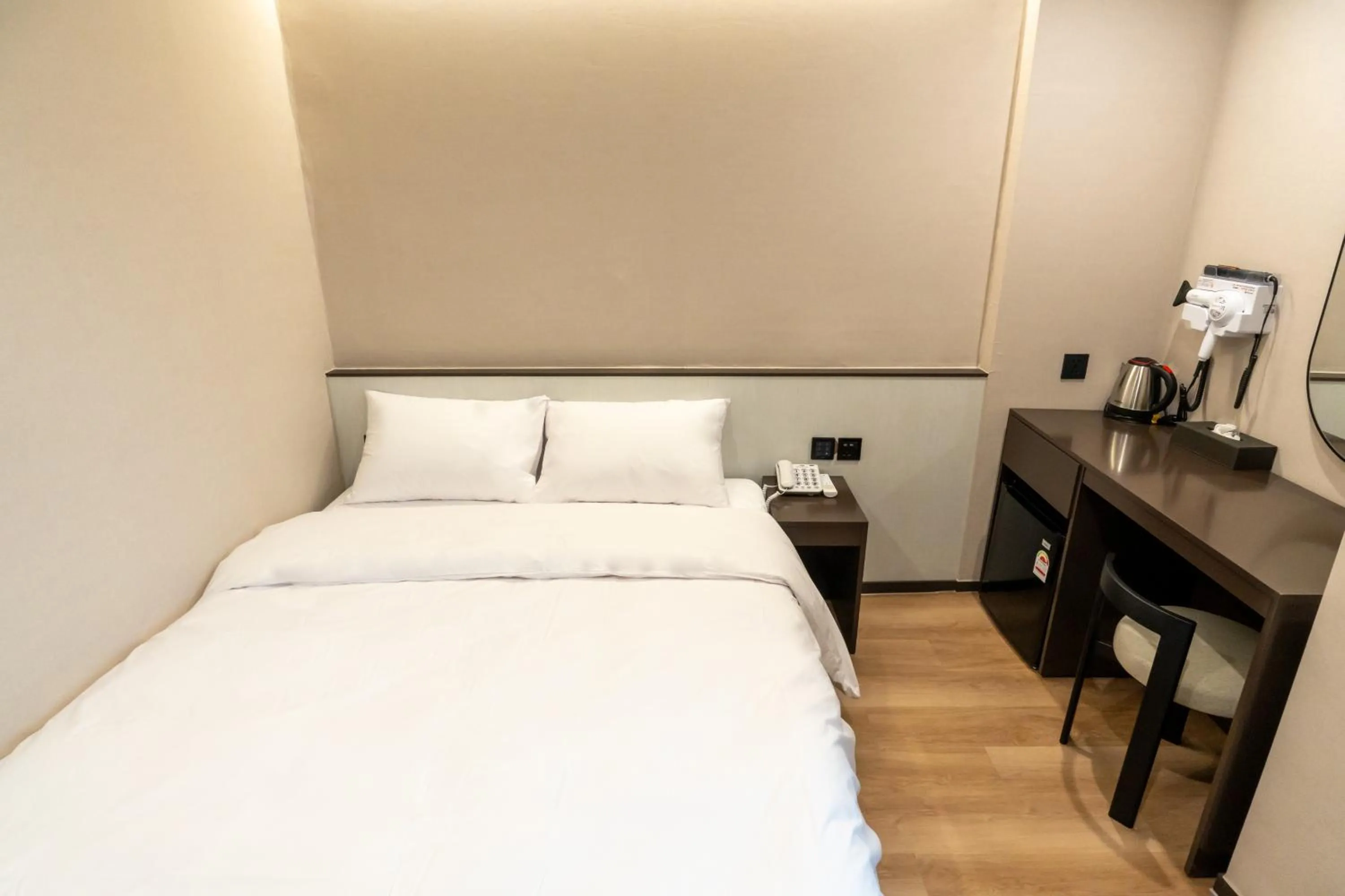 Bed in Dongdaemun Tourist Hotel