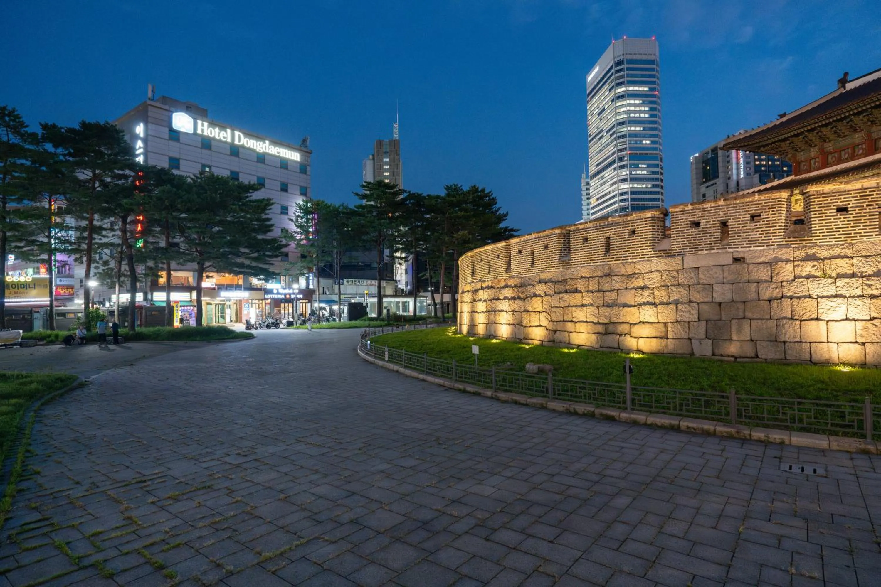 Night in Dongdaemun Tourist Hotel