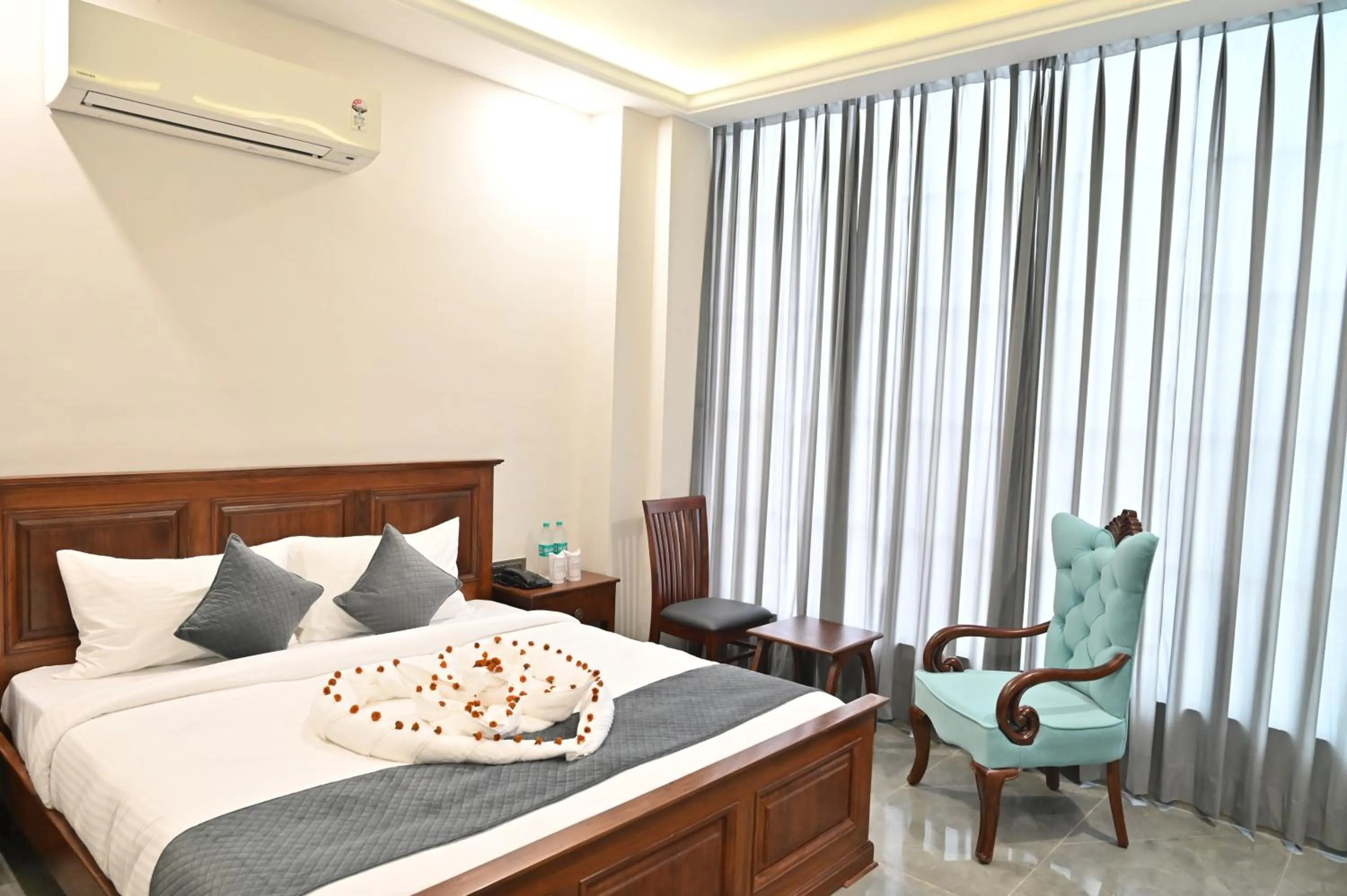 Standard Double Room in Hotel Devaan