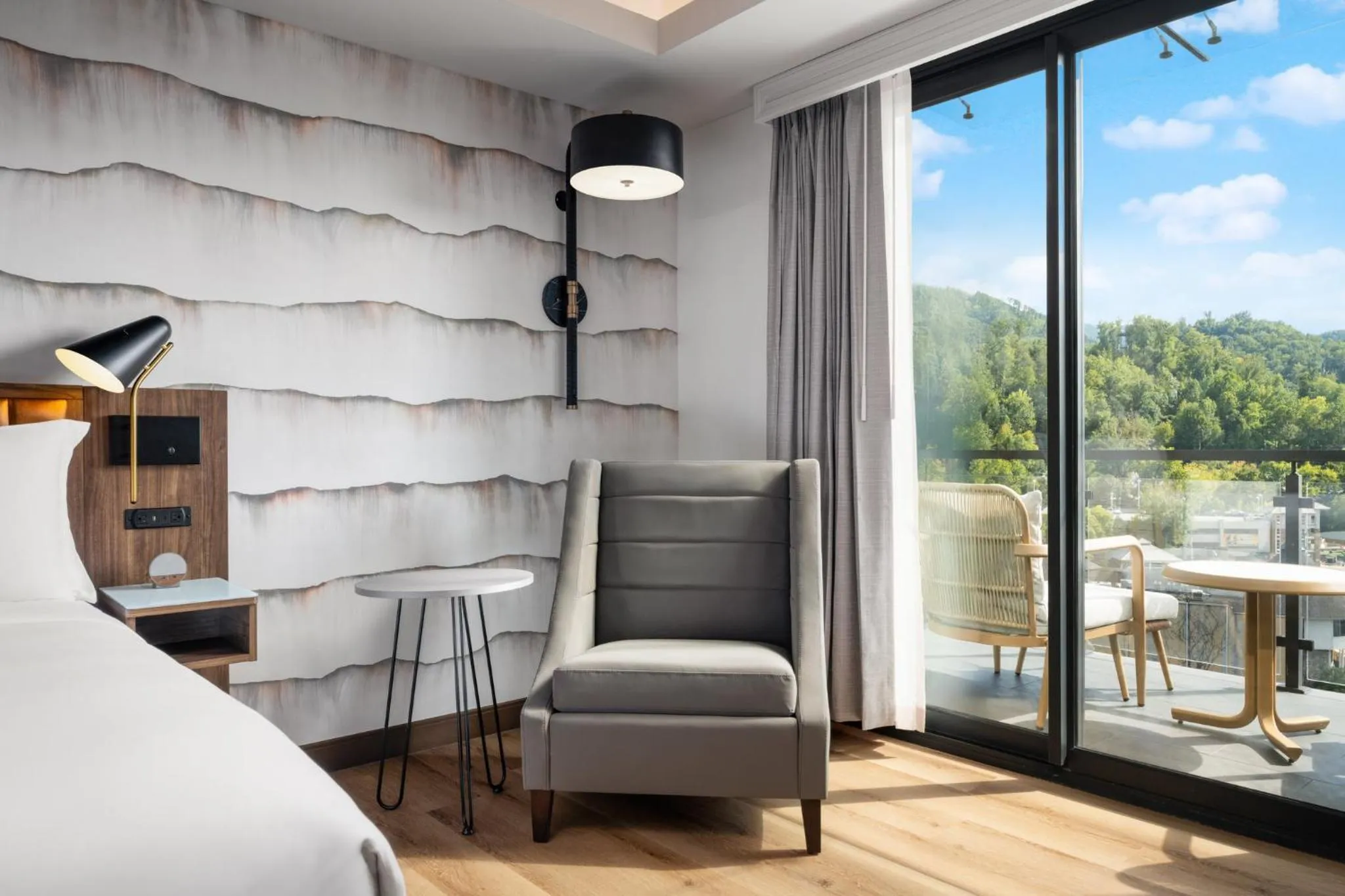 Photo of the whole room, Bed in Hotel Indigo Gatlinburg Downtown by IHG