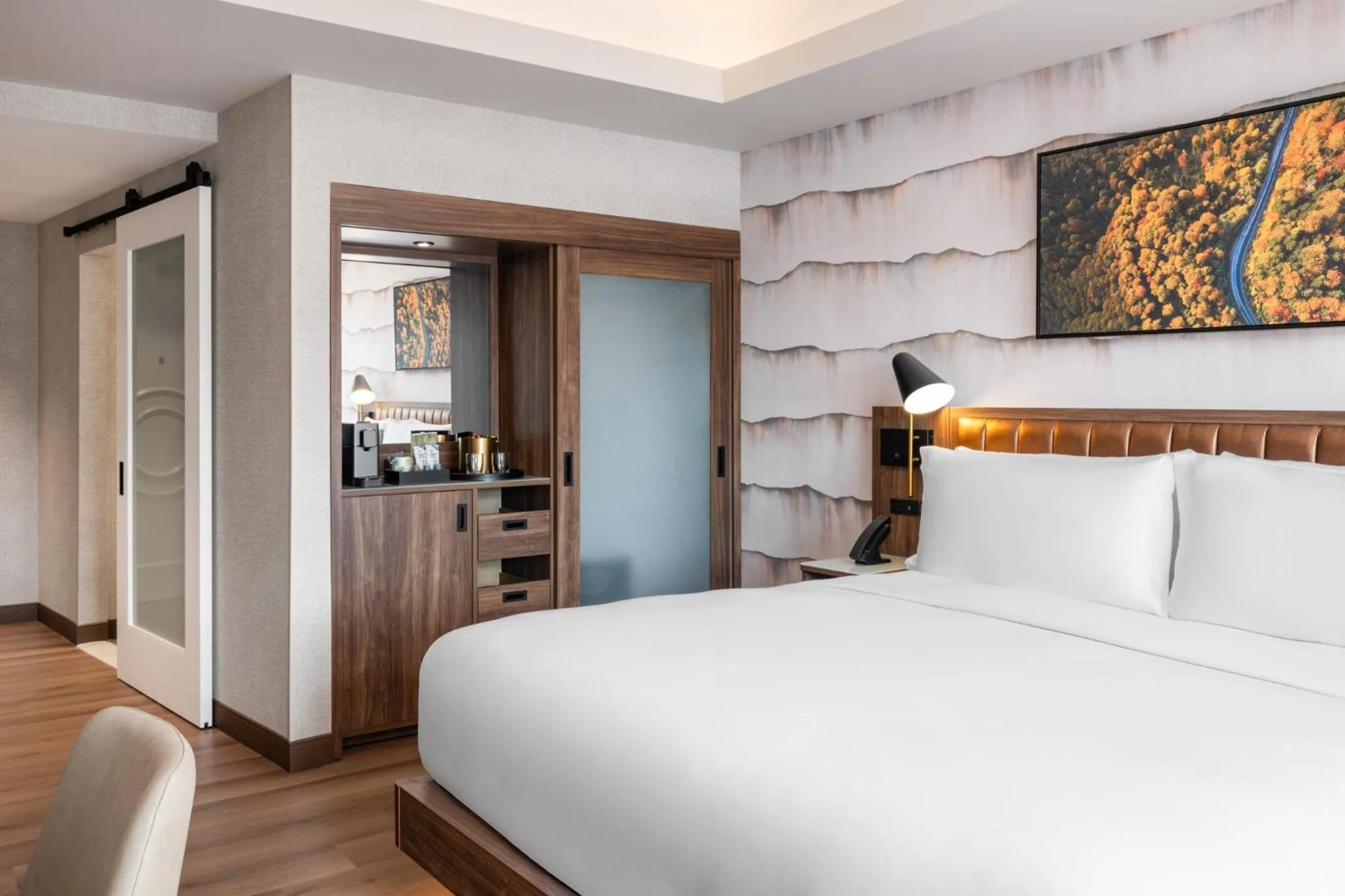 Photo of the whole room, Bed in Hotel Indigo Gatlinburg Downtown by IHG