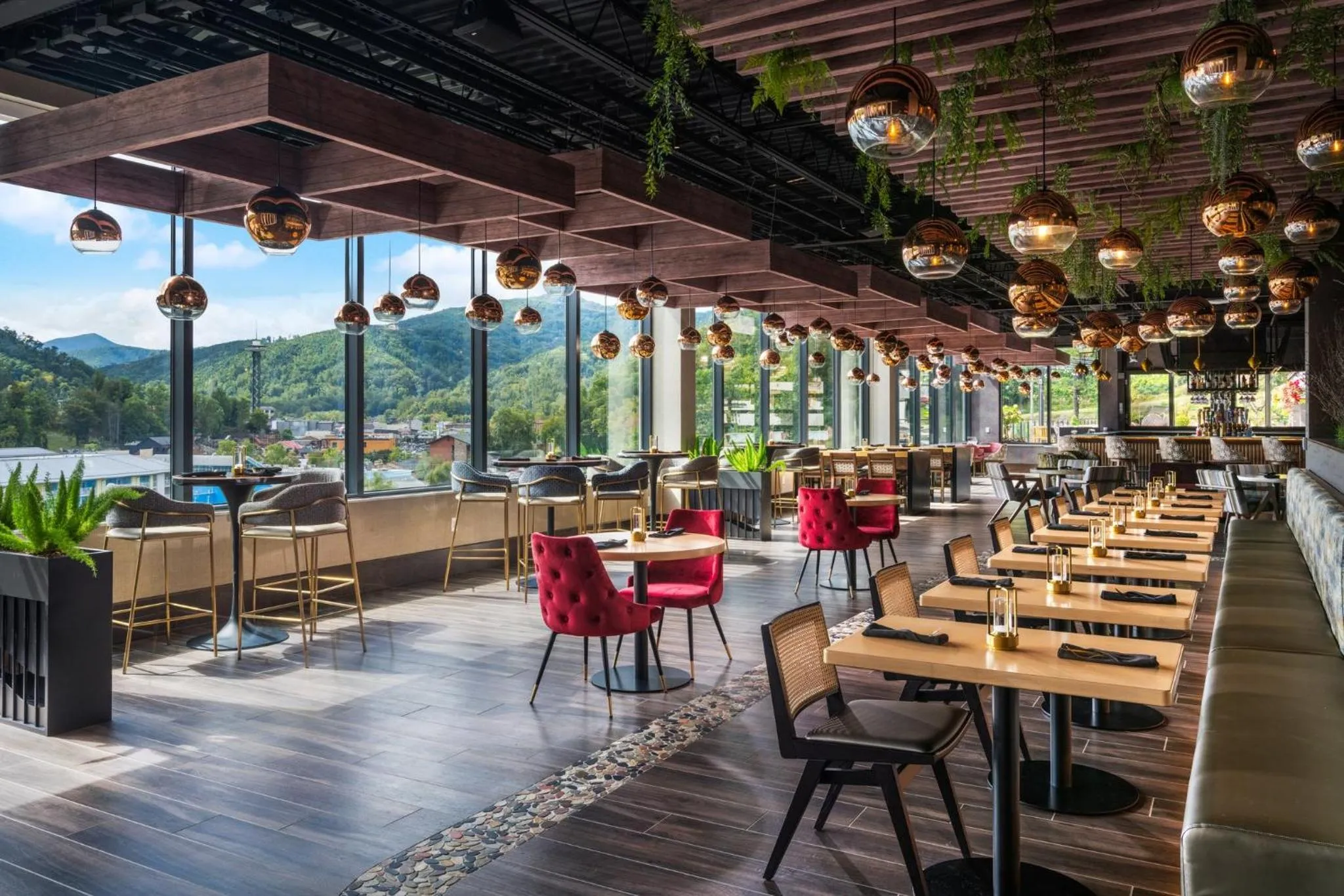Restaurant/places to eat in Hotel Indigo Gatlinburg Downtown by IHG