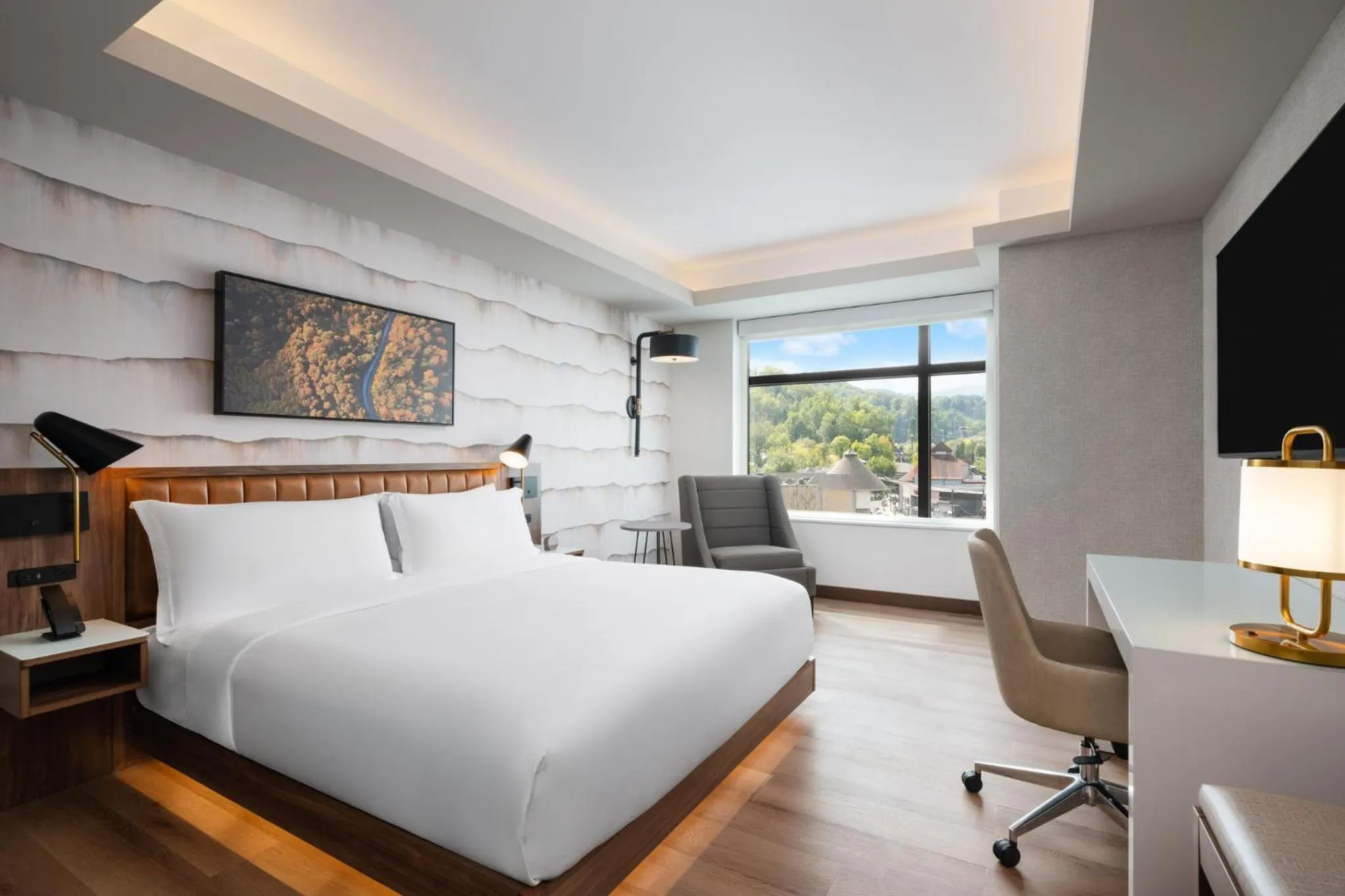 Photo of the whole room, Bed in Hotel Indigo Gatlinburg Downtown by IHG