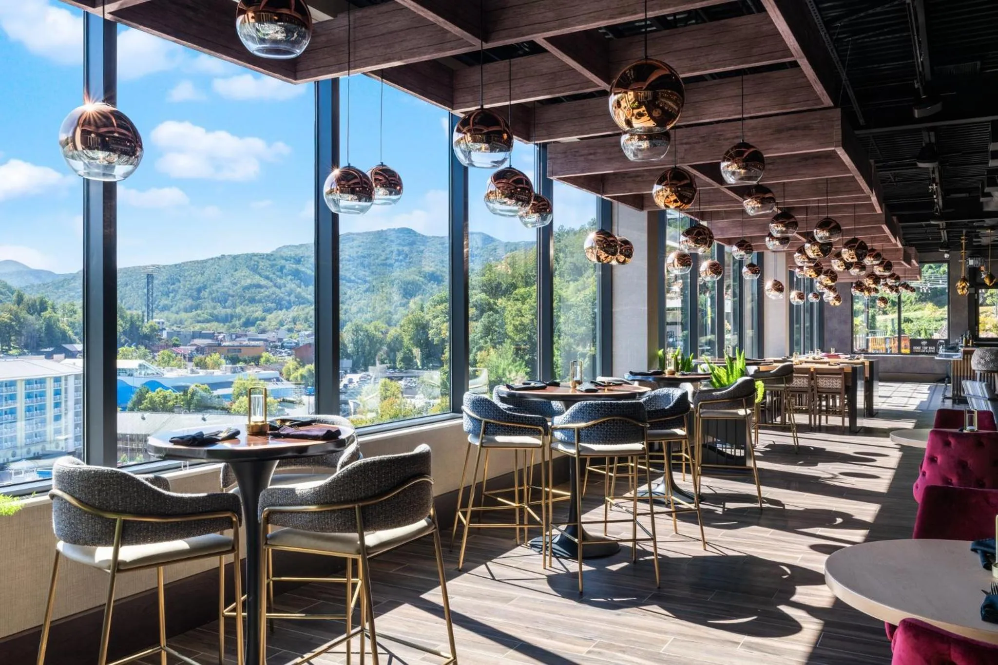 Restaurant/places to eat in Hotel Indigo Gatlinburg Downtown by IHG