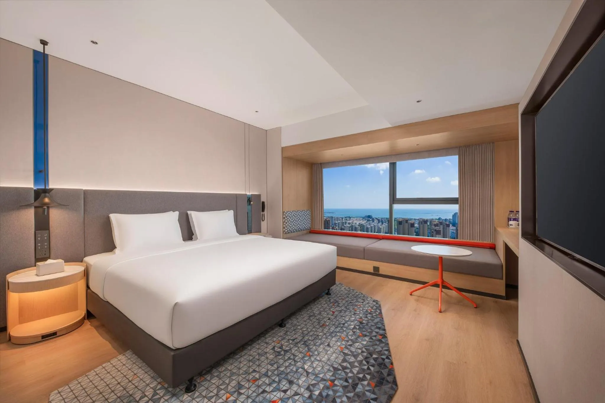 Photo of the whole room, Bed in Holiday Inn Express Rizhao Oriental Colorful City