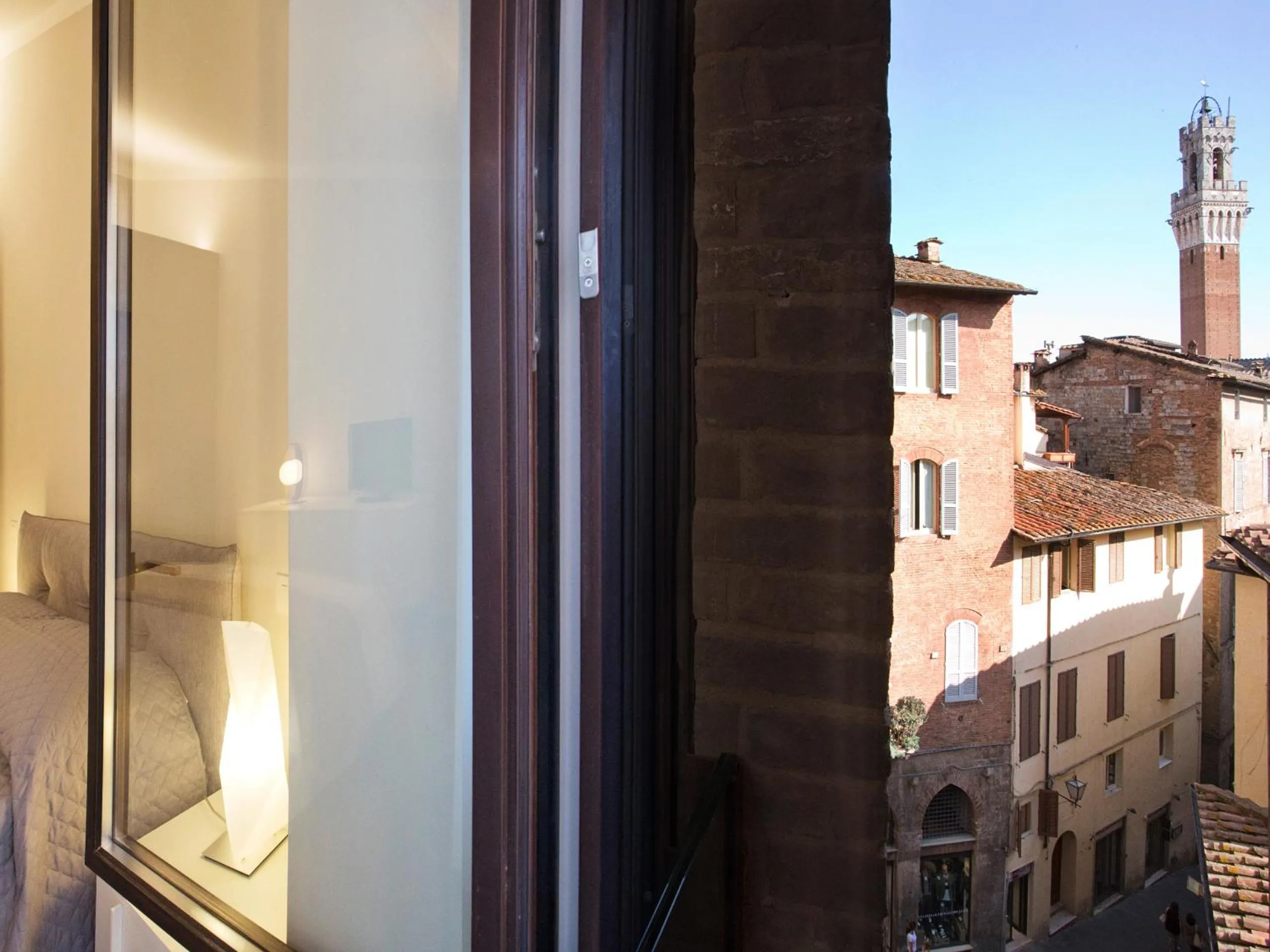 IL TOLOMEI - Central in the Middle of Main Street