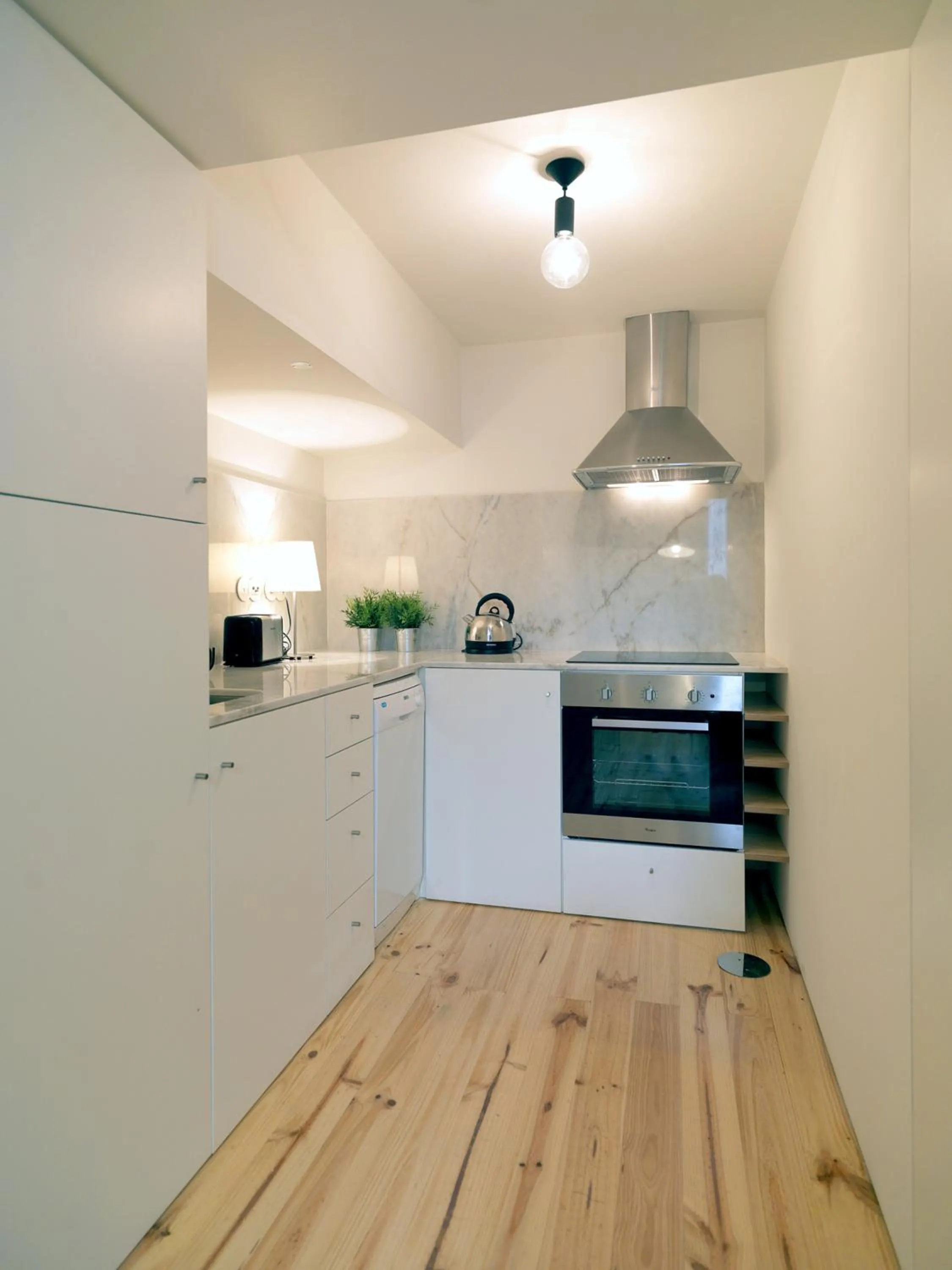 Kitchen or kitchenette in FLH Porto Modern Flat