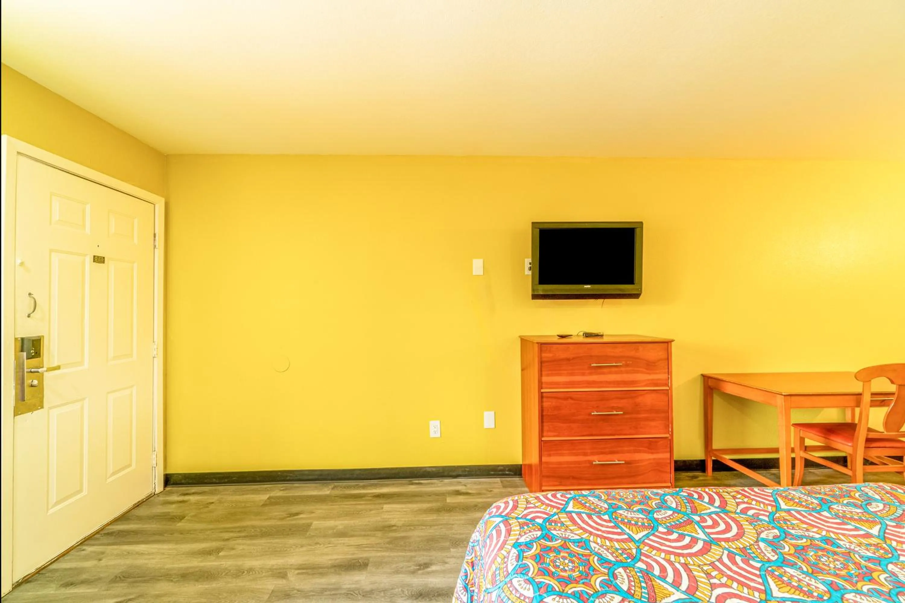 Bedroom, Bed in Regency Inn By OYO Rockdale TX