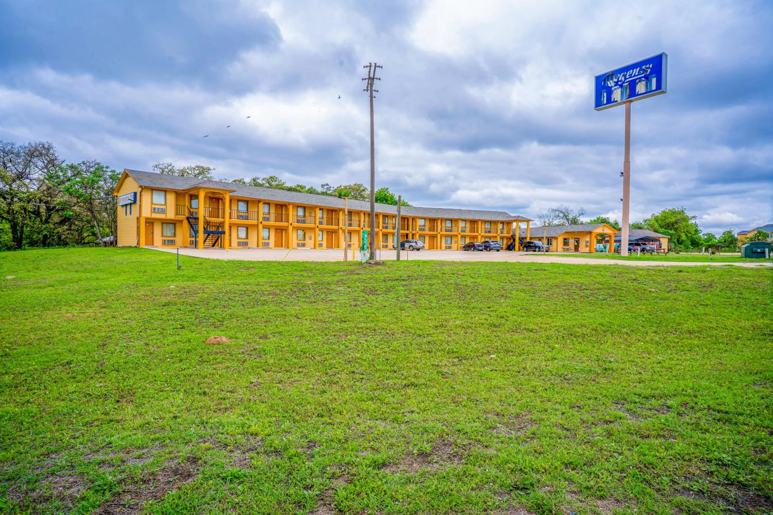 Street view in Regency Inn By OYO Rockdale TX