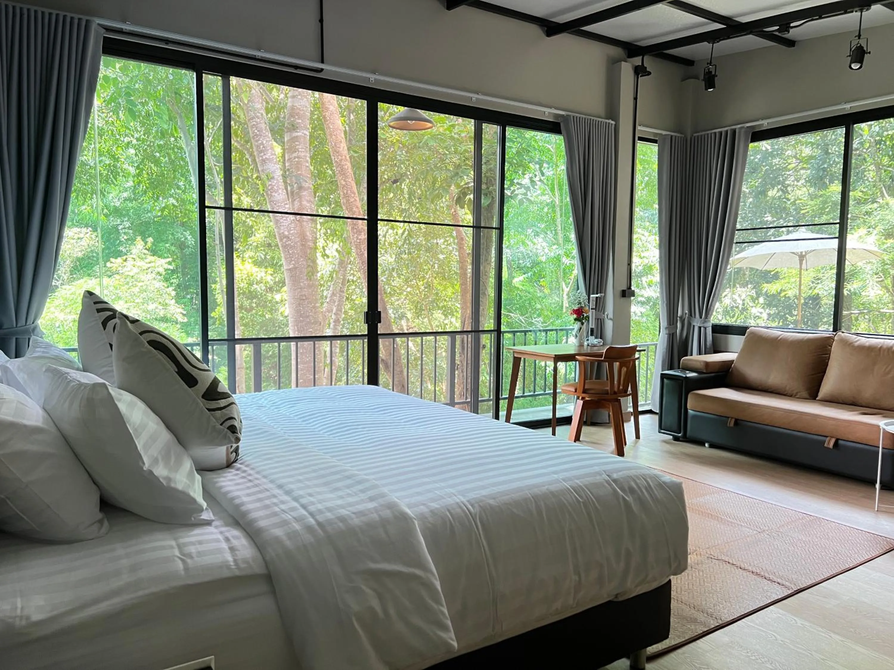 Bed in Plern Malee Resort