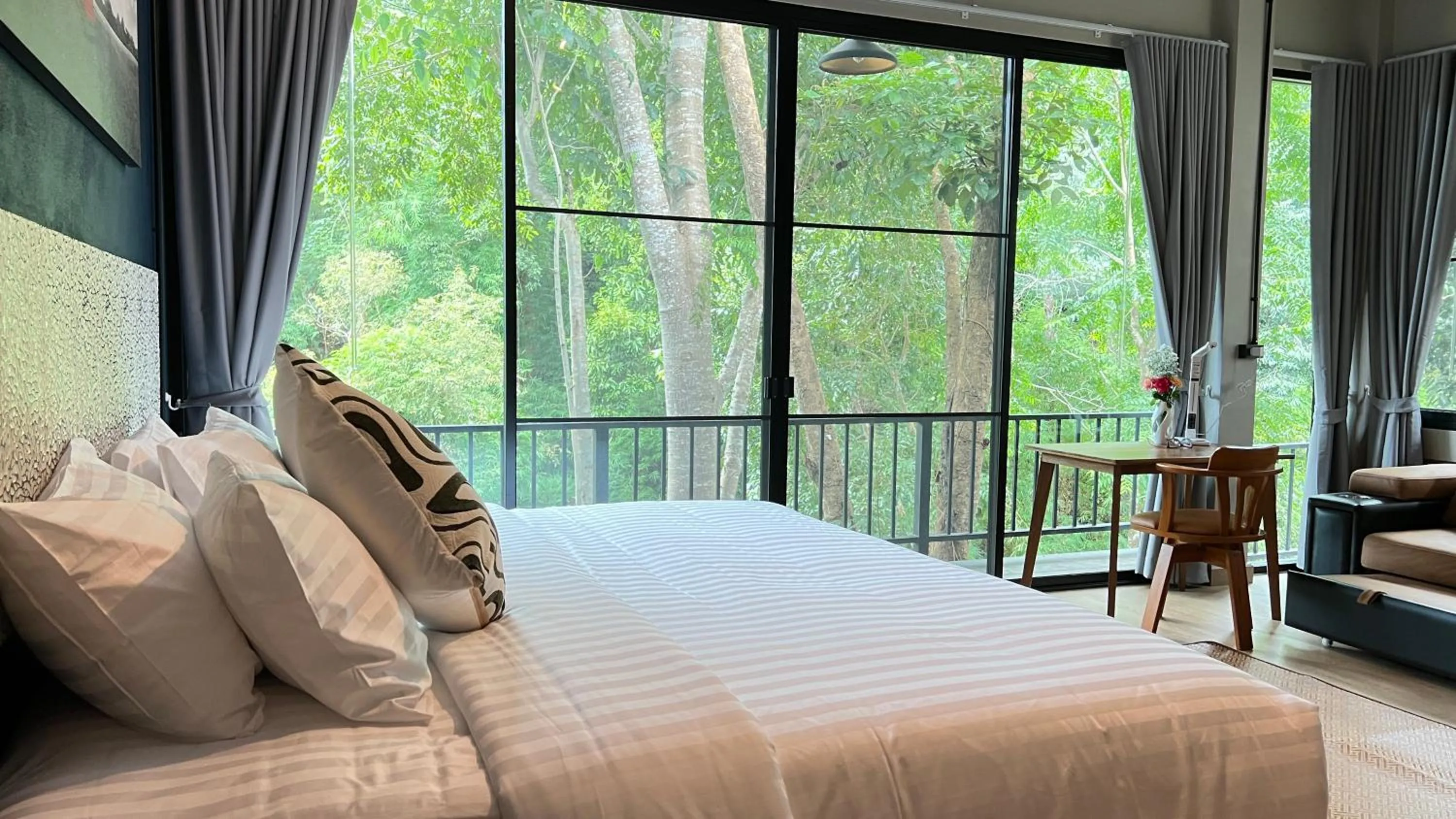 Bed in Plern Malee Resort