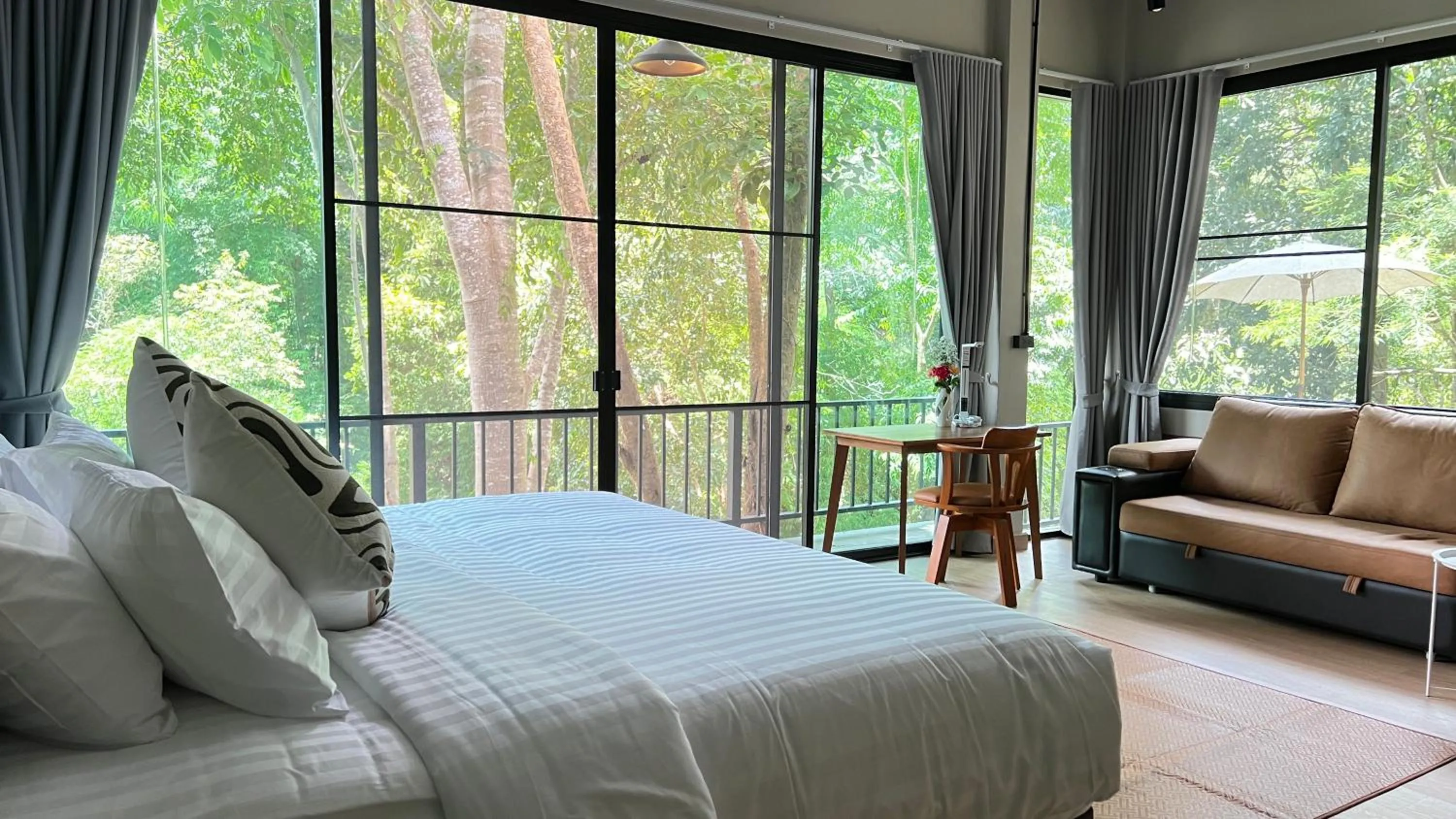 Bed in Plern Malee Resort