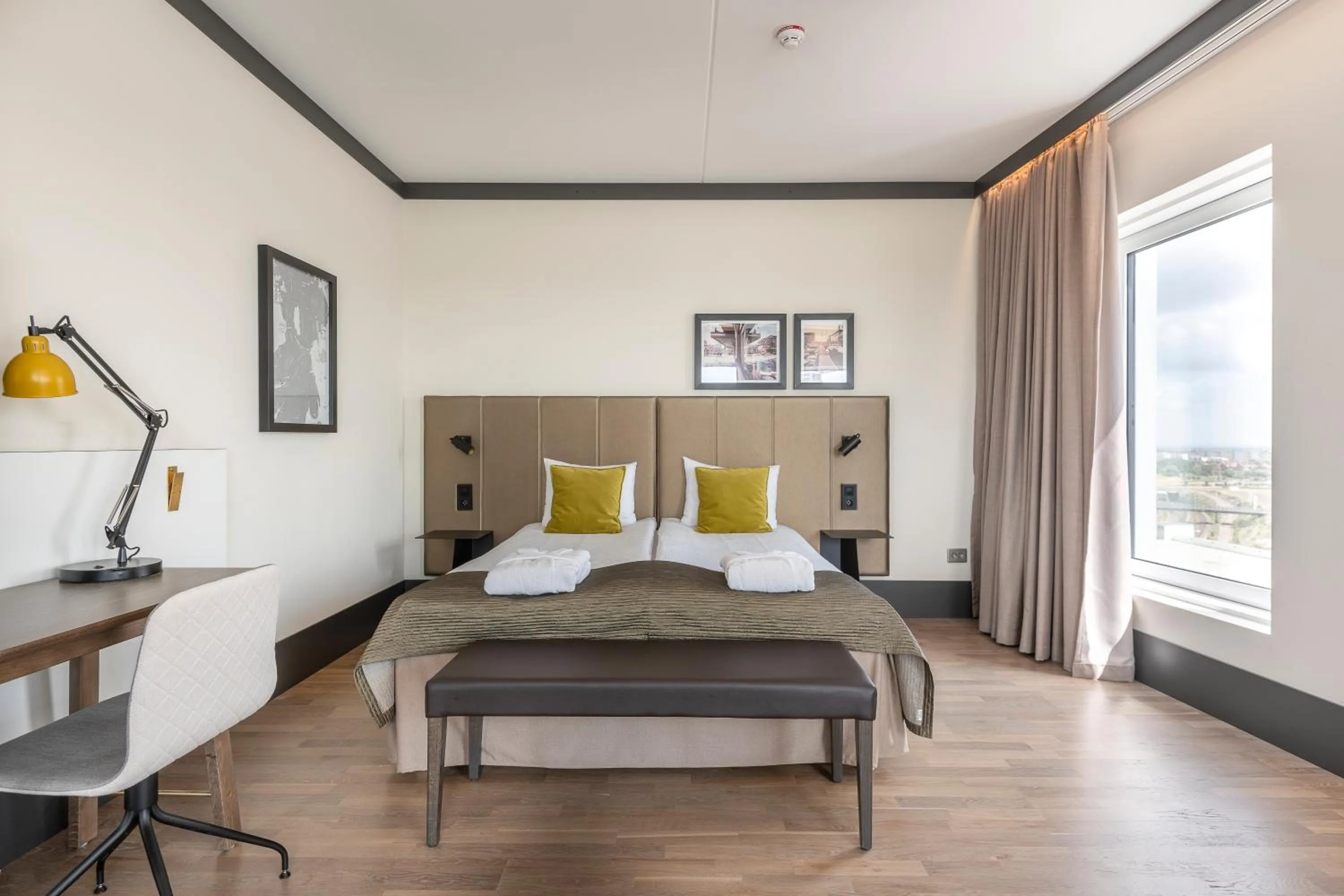 Bedroom, Bed in Quality Hotel View