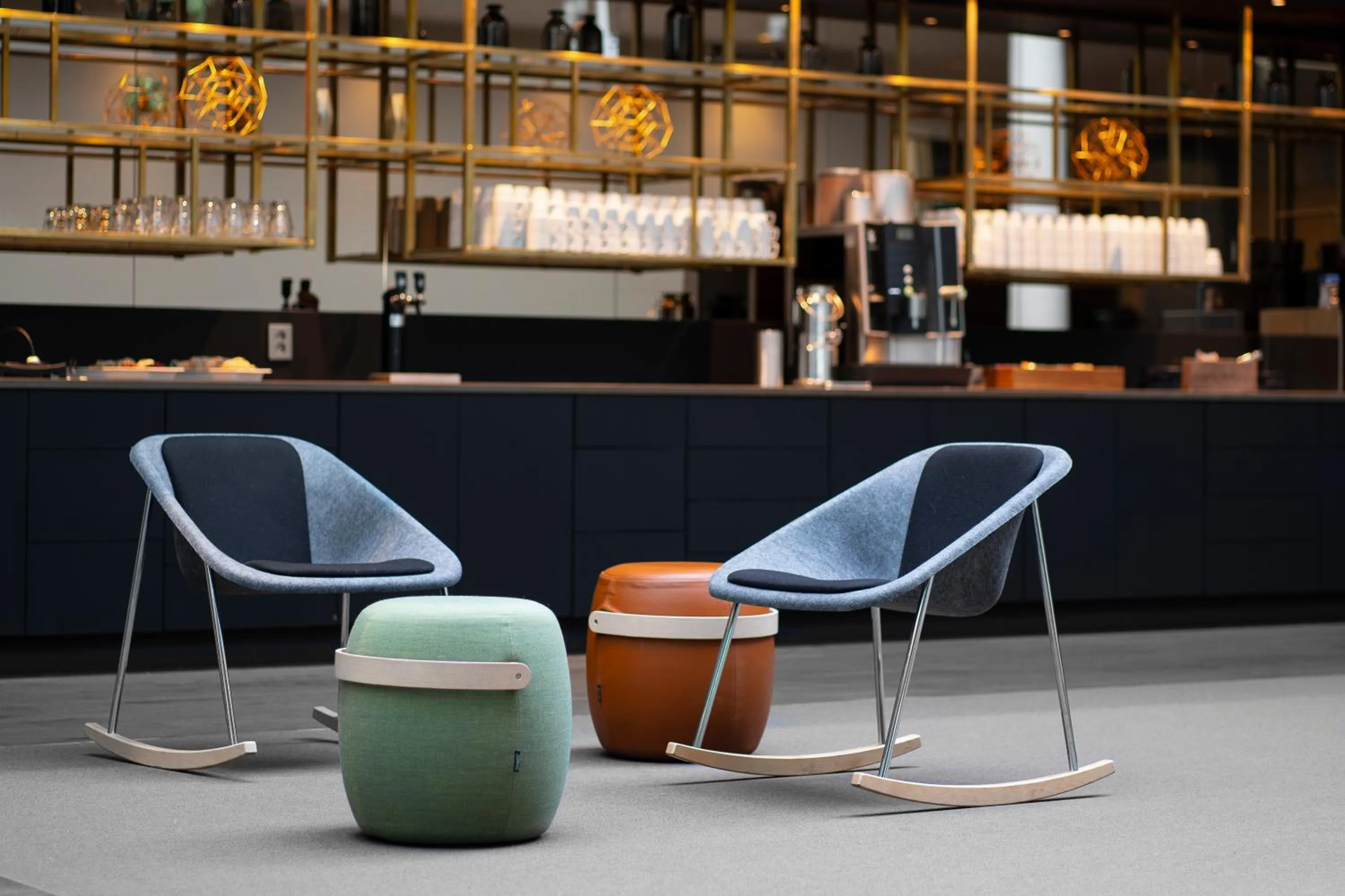 Communal lounge/ TV room in Quality Hotel View