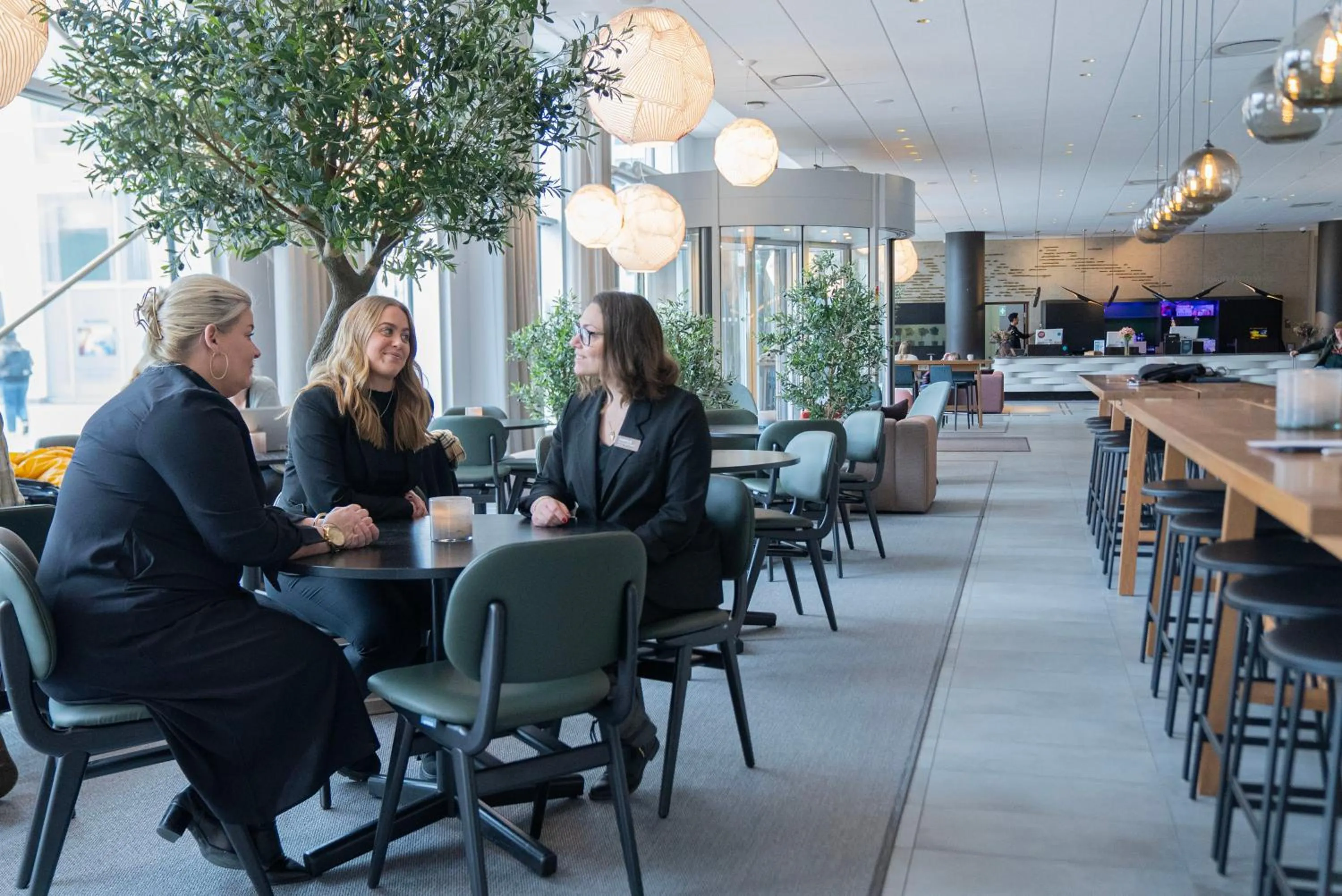 Restaurant/places to eat in Quality Hotel View