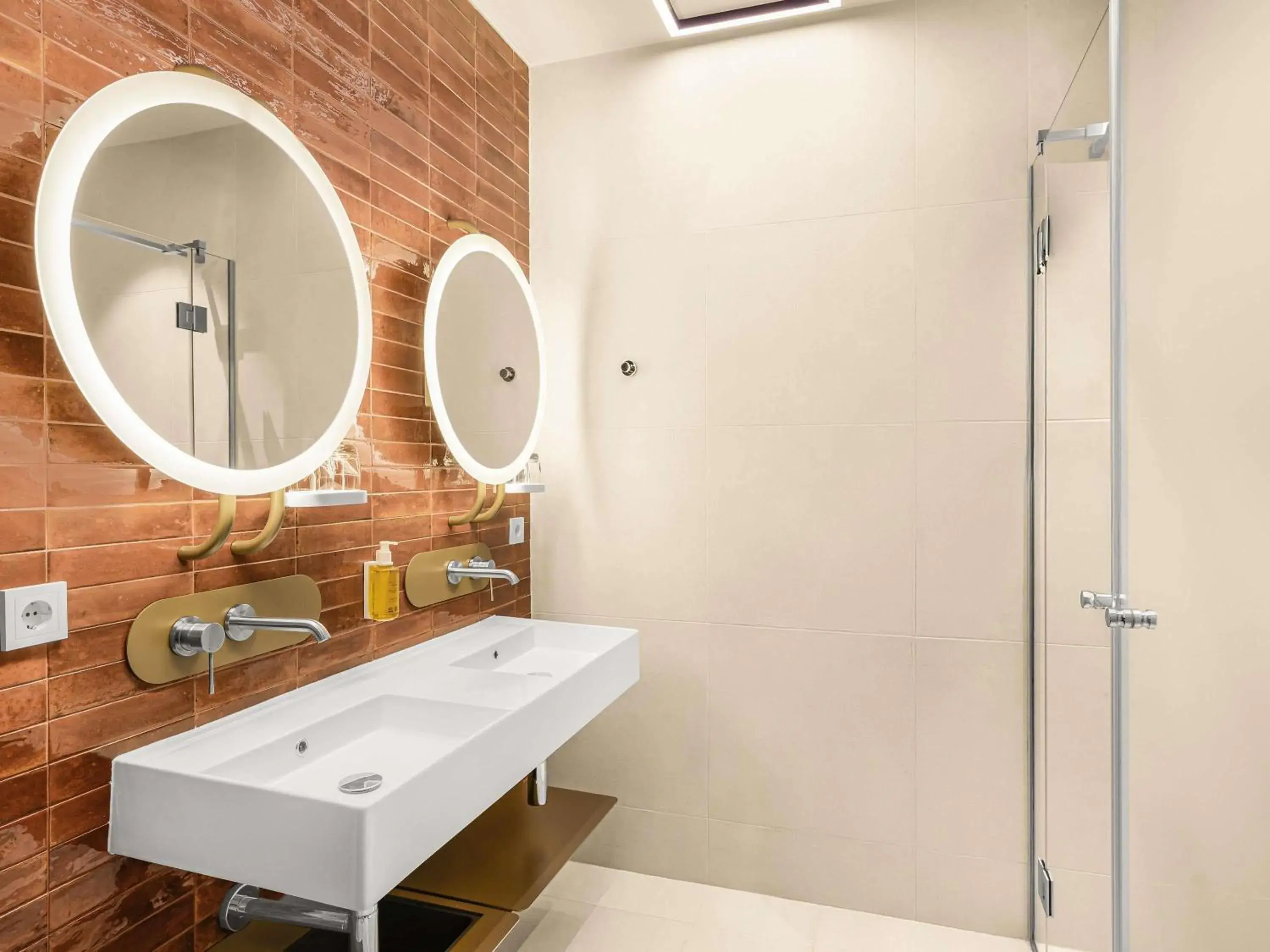 Bedroom in You Hotel Budapest - Handwritten Collection Bedroom in You Hotel Budapest - Handwritten Collection