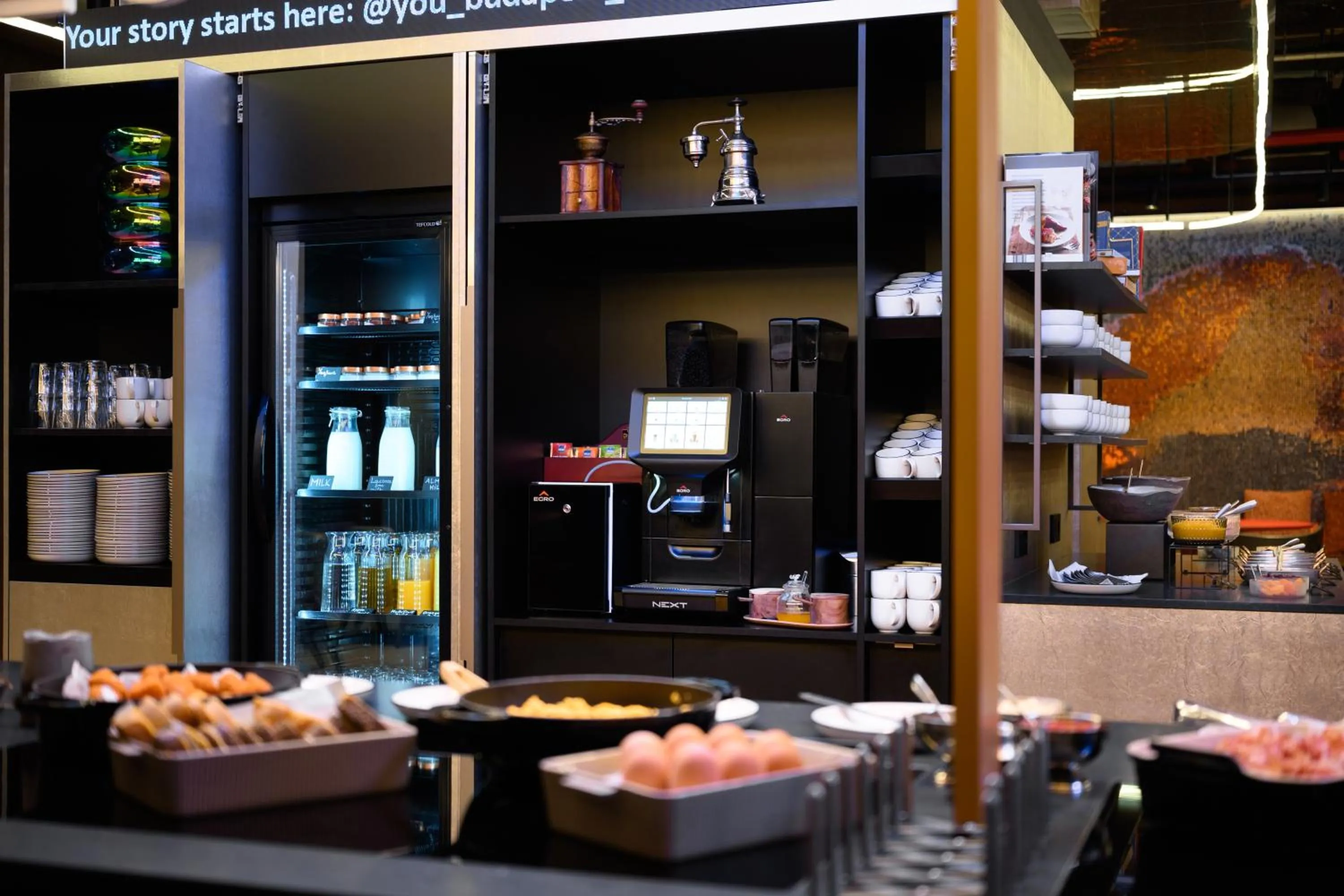 Breakfast in You Hotel Budapest - Handwritten Collection