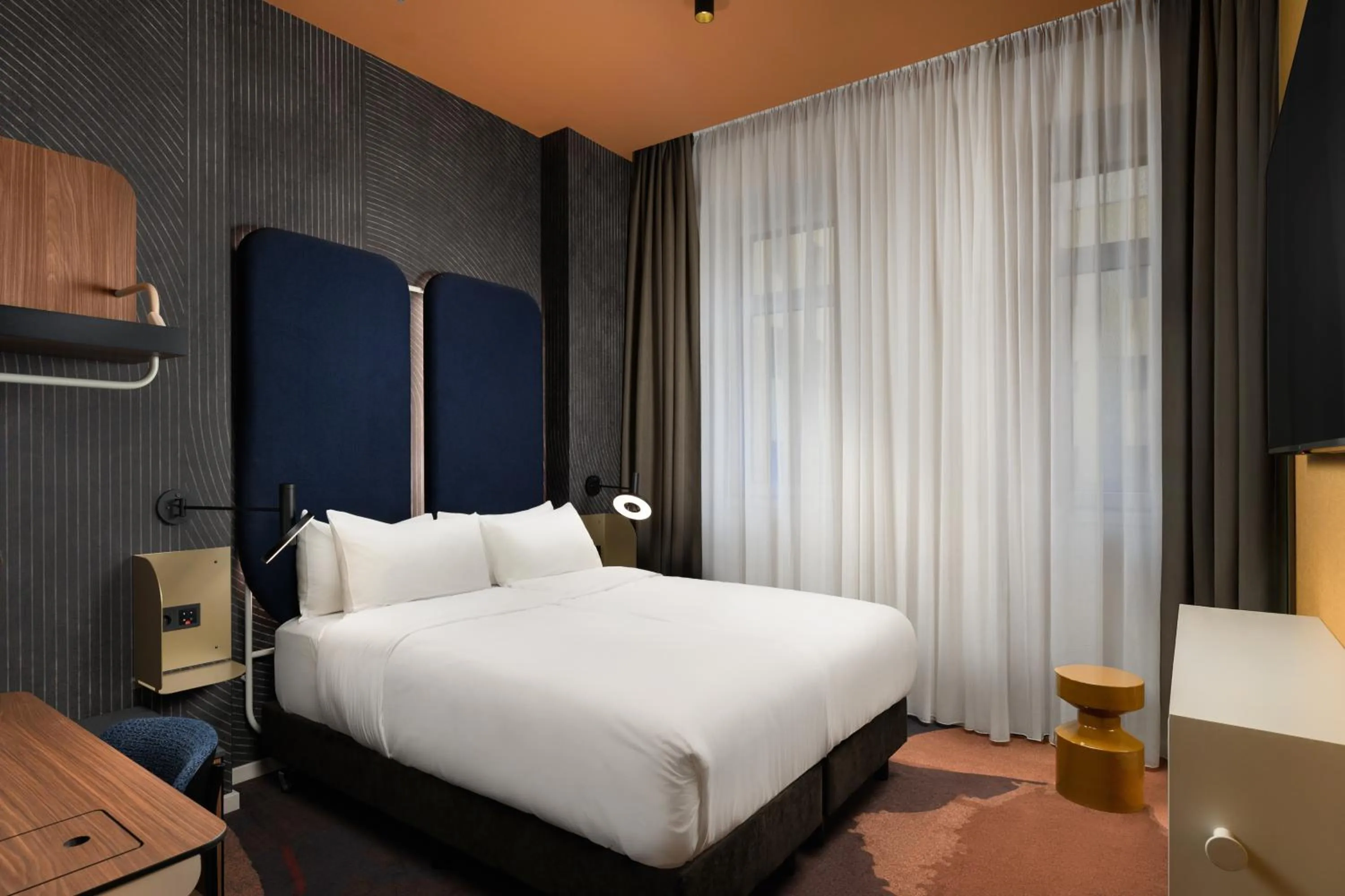 Bed in You Hotel Budapest - Handwritten Collection