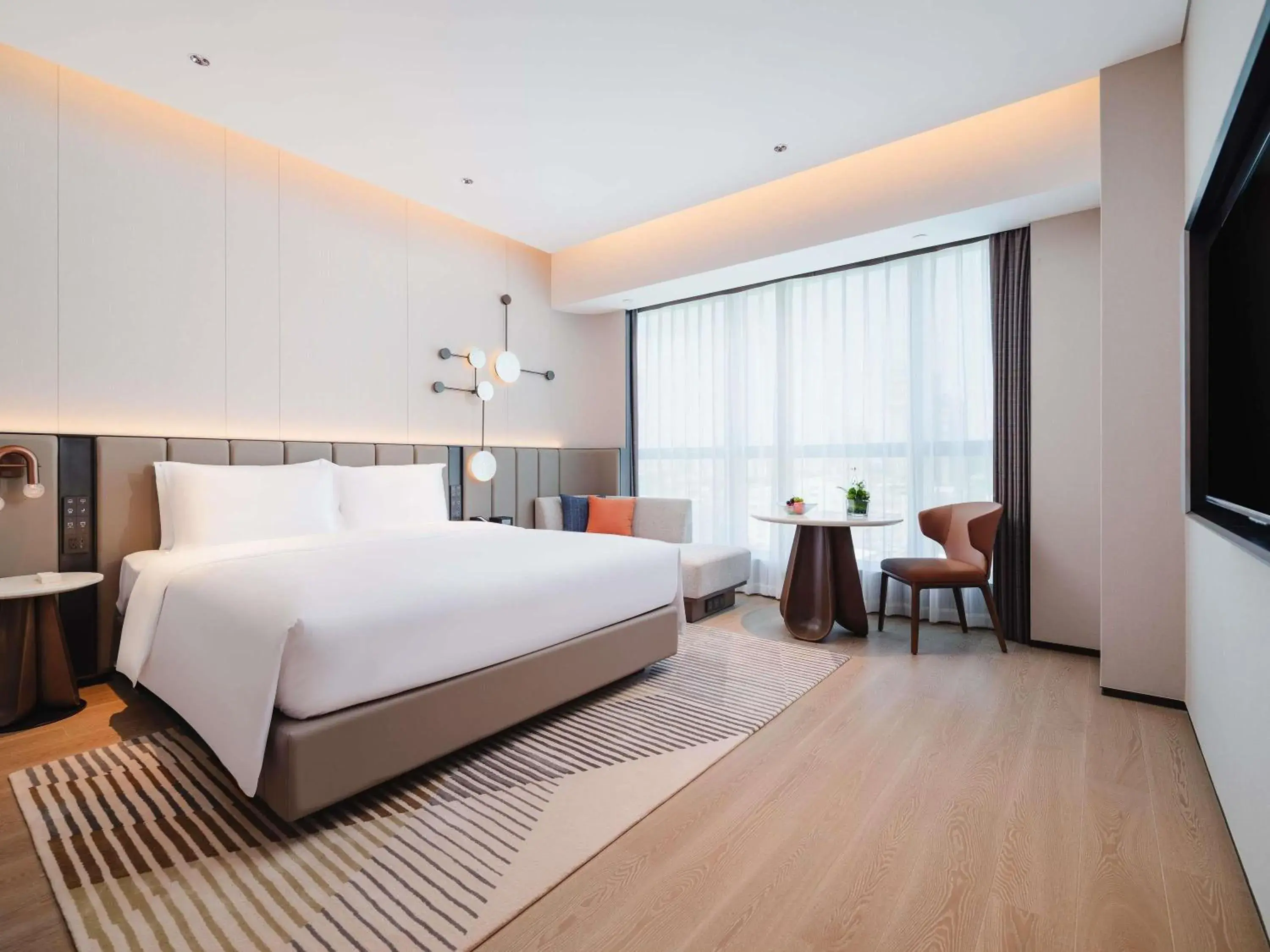 Superior Room with One King Bed in Novotel Xiamen Downtown Superior Room with One King Bed in Novotel Xiamen Downtown