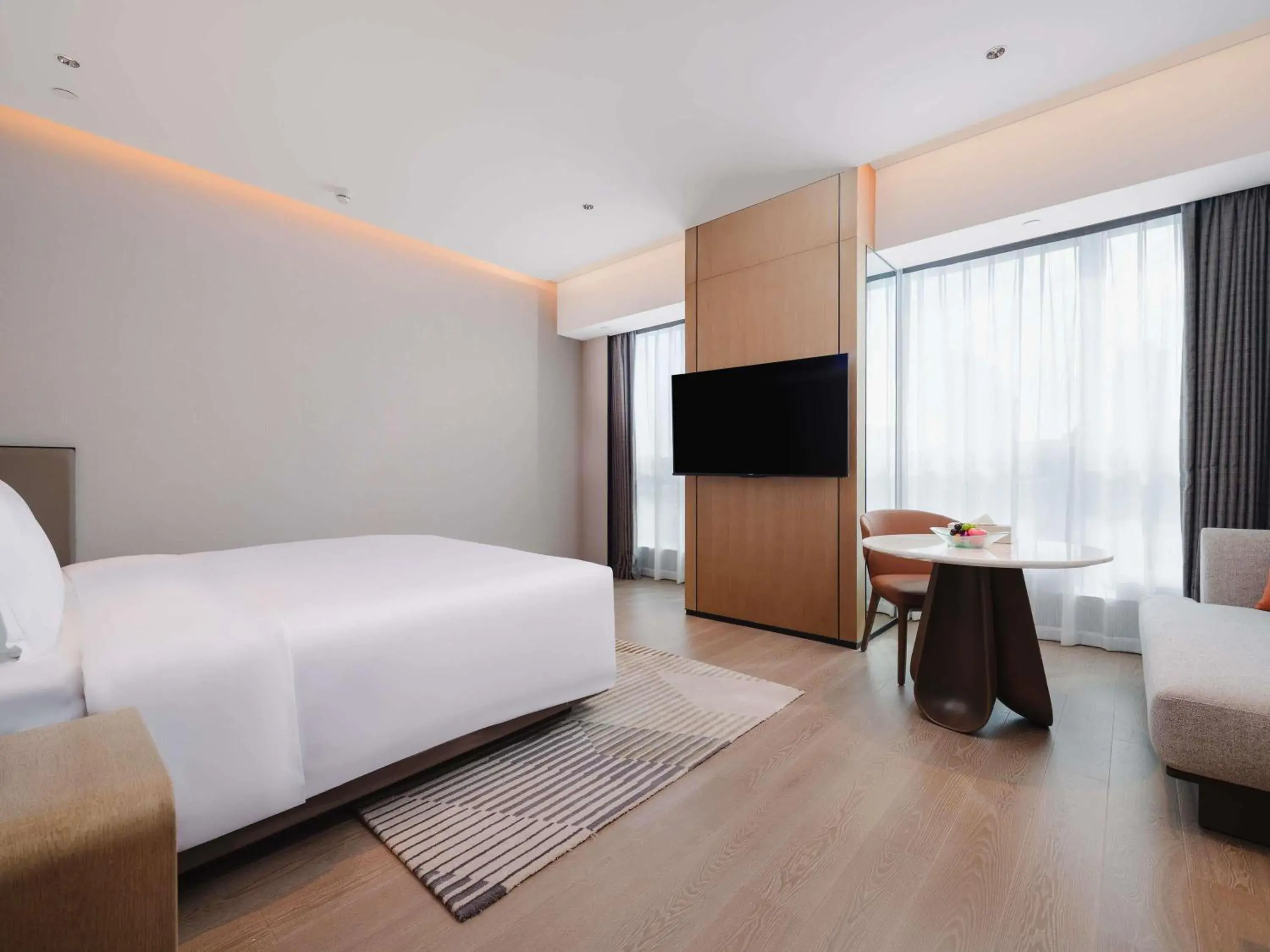 Executive Room with One King Bed in Novotel Xiamen Downtown Executive Room with One King Bed in Novotel Xiamen Downtown