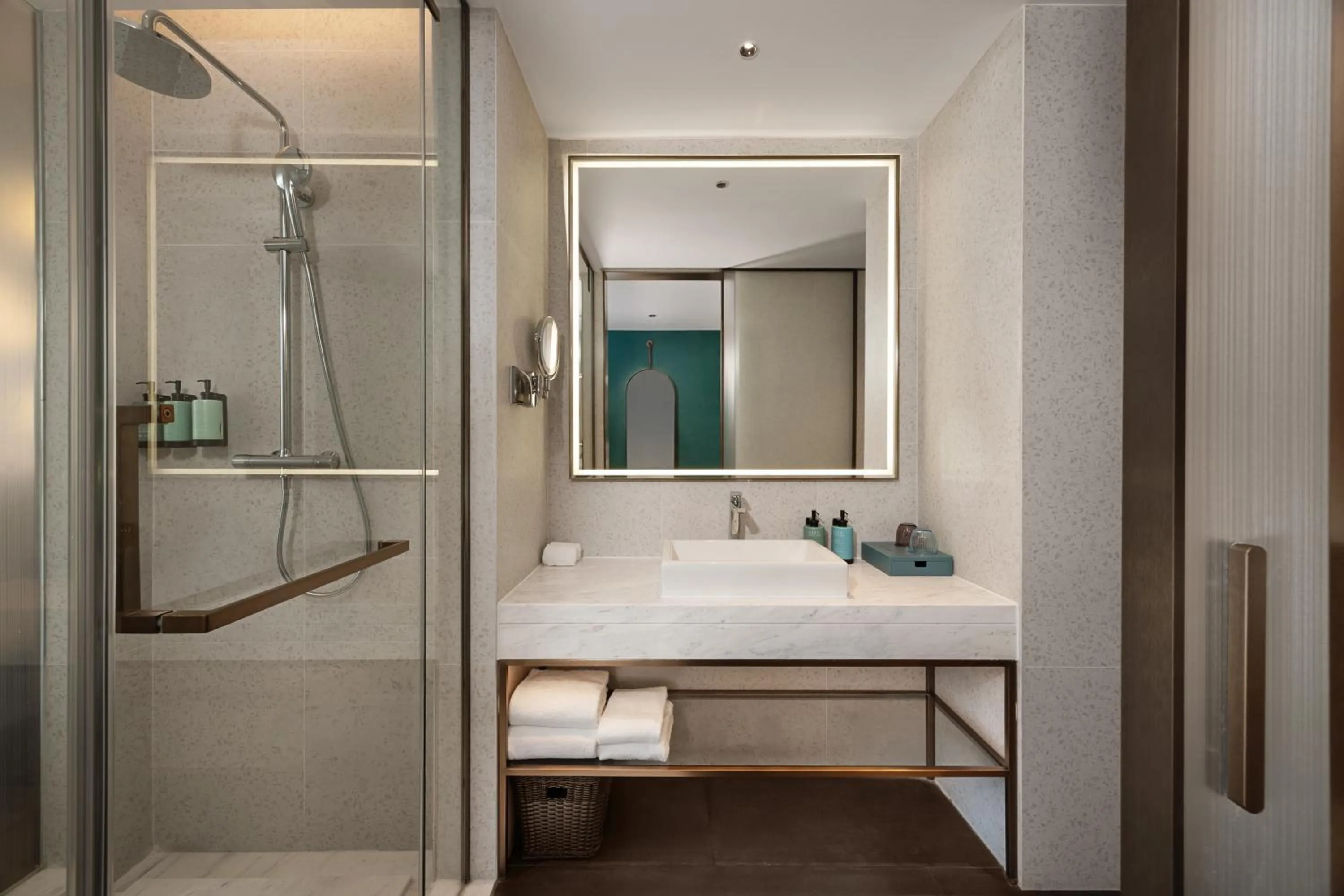 Shower in Novotel Kunshan East