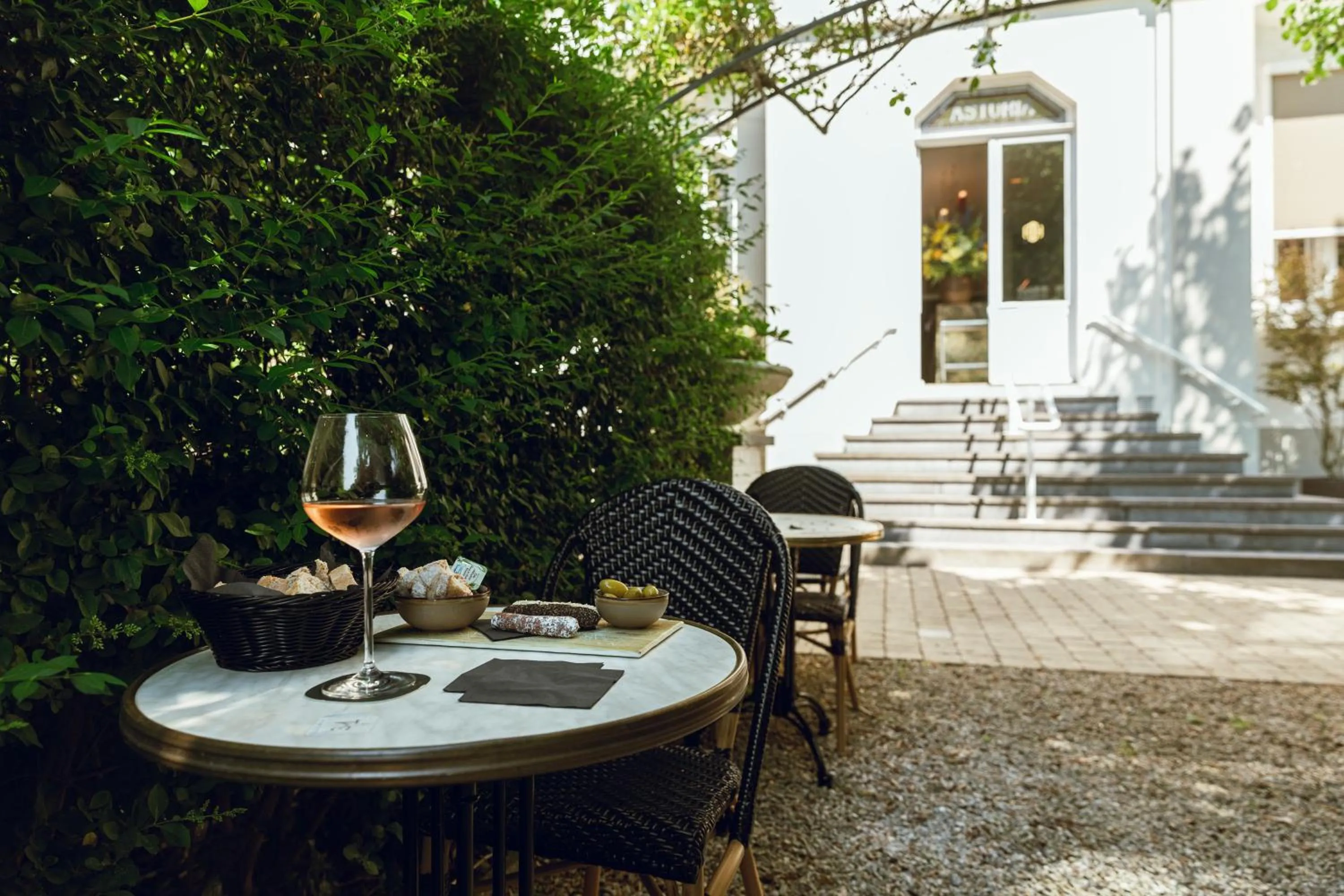 Spring in Hotel Astoria