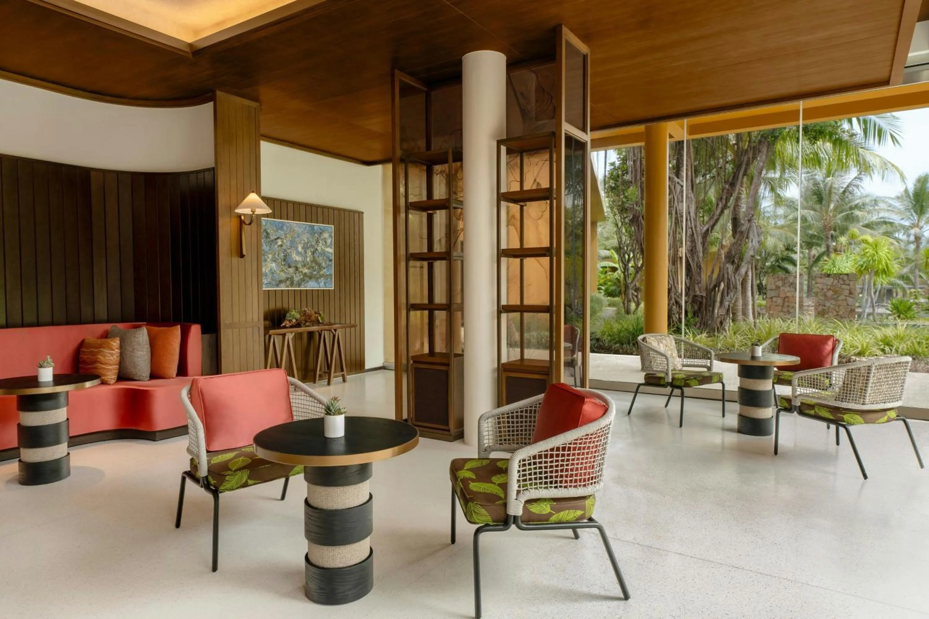 Lounge or bar in JW Marriott Cam Ranh Bay Resort & Spa