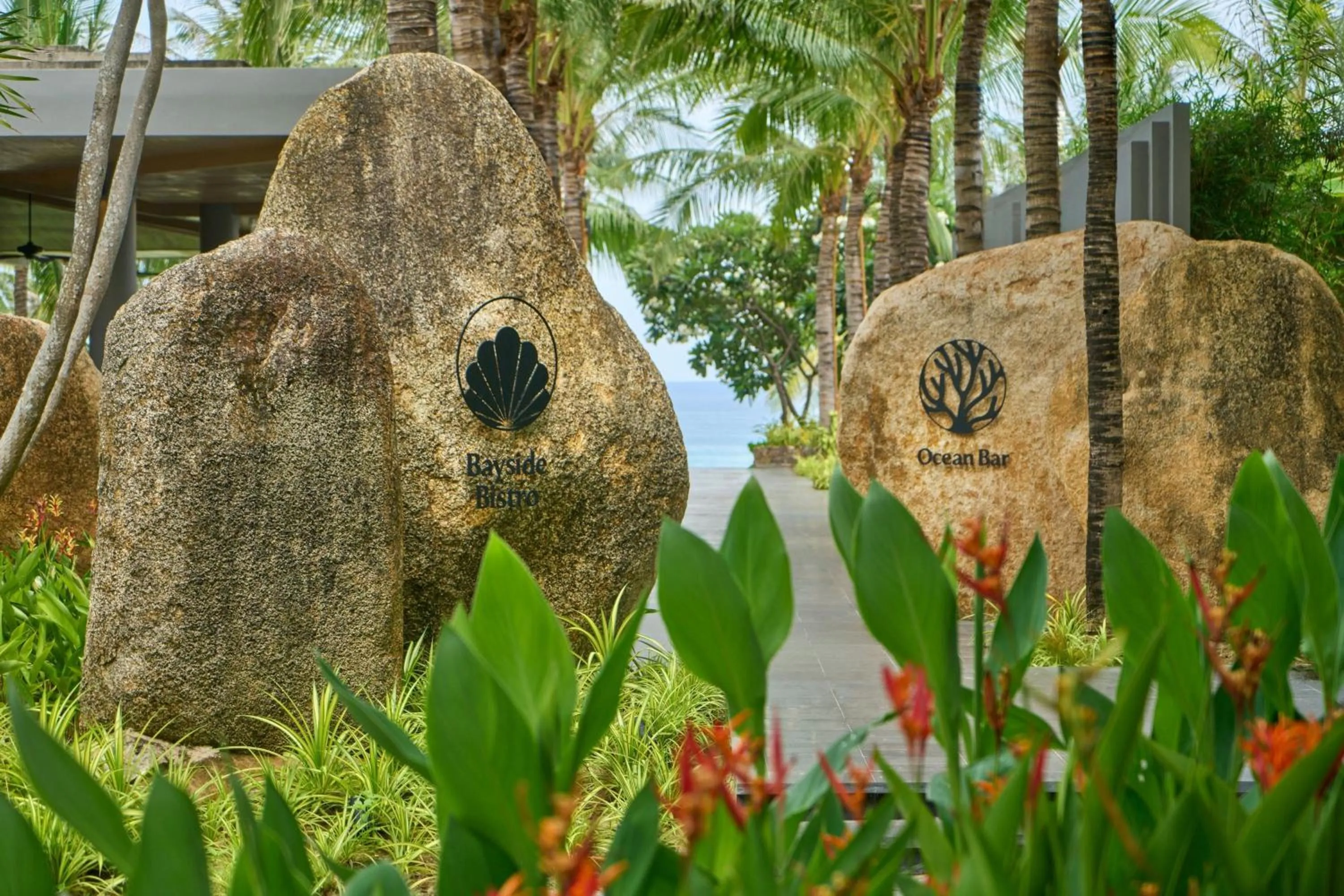 Lounge or bar in JW Marriott Cam Ranh Bay Resort & Spa