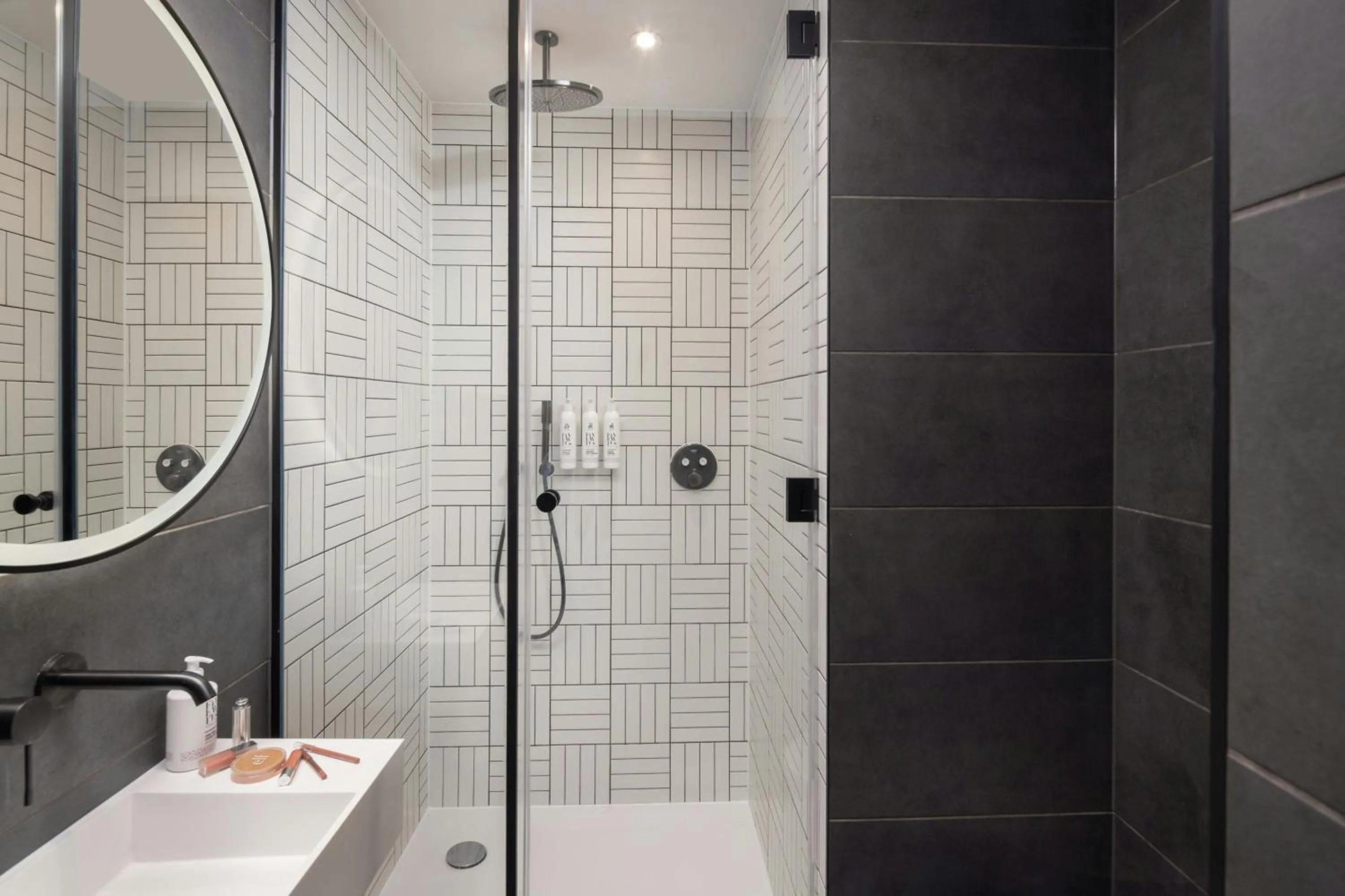 Bathroom in Moxy London Piccadilly Circus